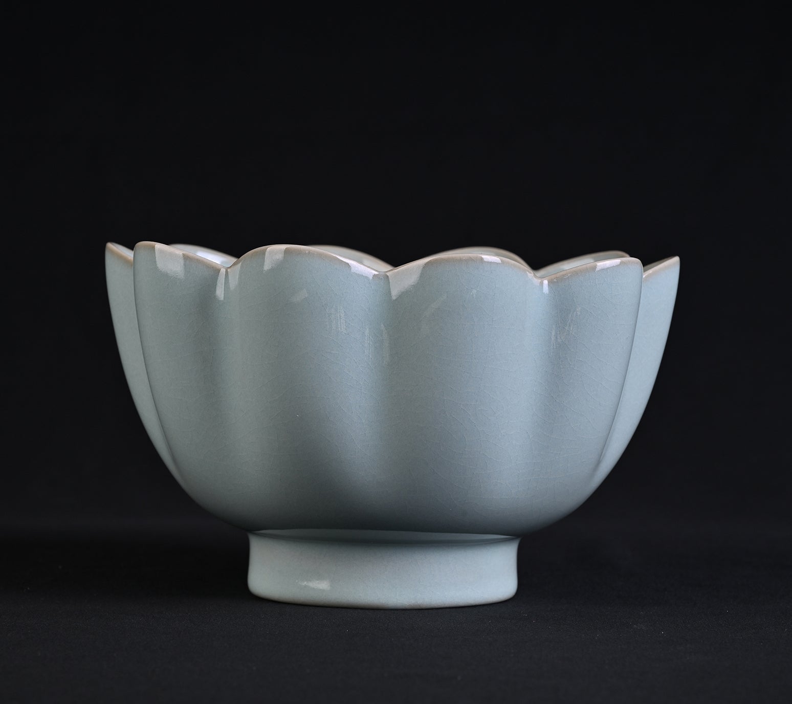 Natural Mineral Sky Blue Glaze Lotus Pattern Sake Warmer