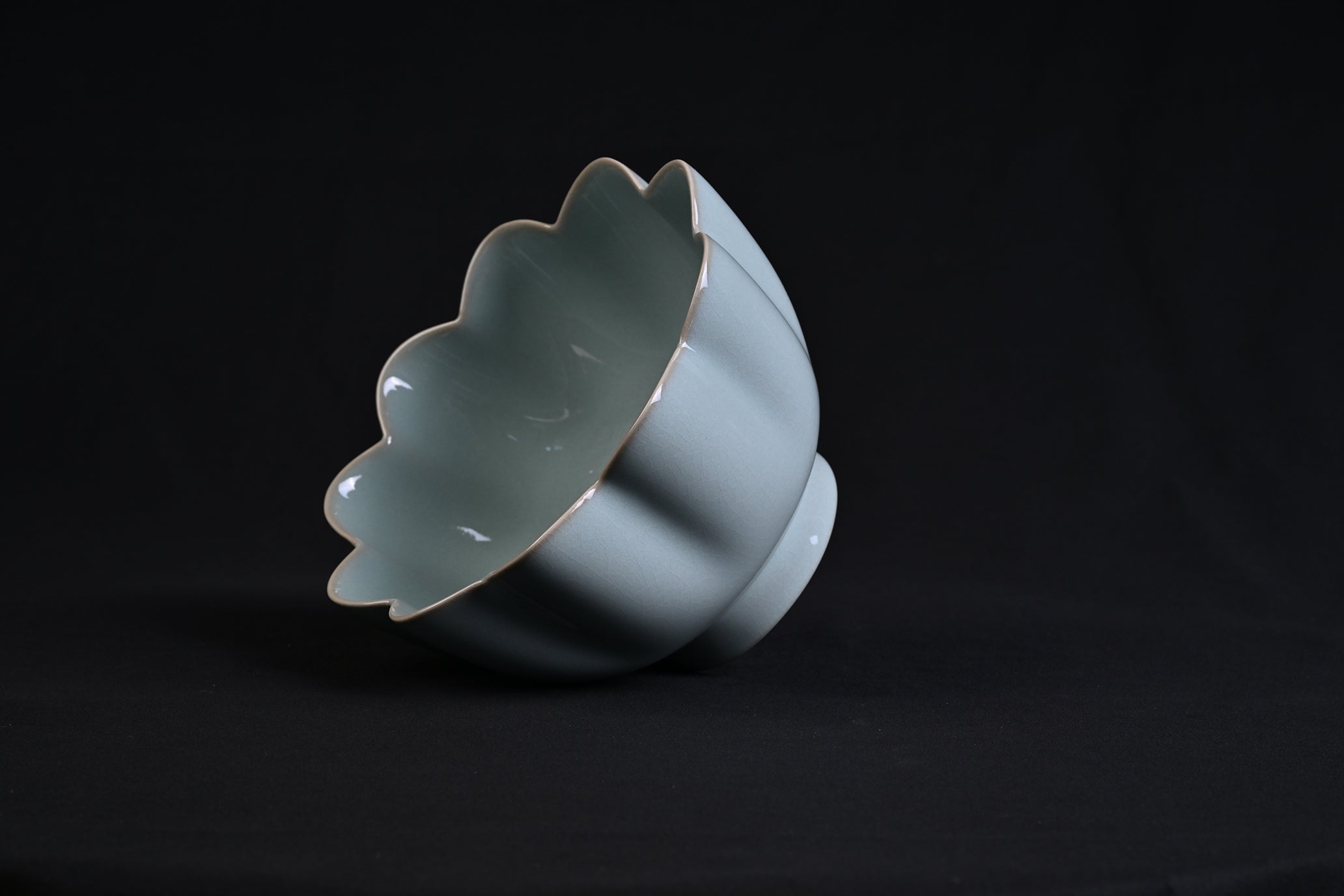 Natural Mineral Sky Blue Glaze Lotus Pattern Sake Warmer