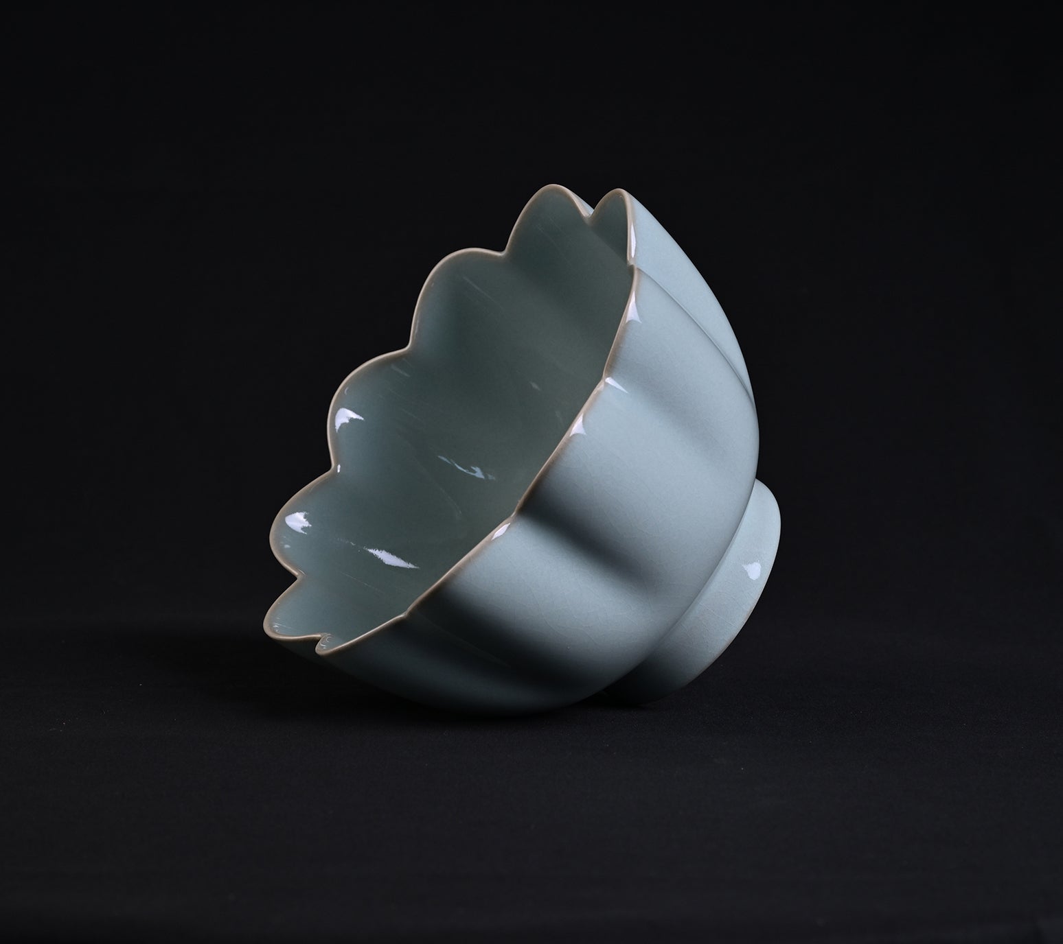 Natural Mineral Sky Blue Glaze Lotus Pattern Sake Warmer