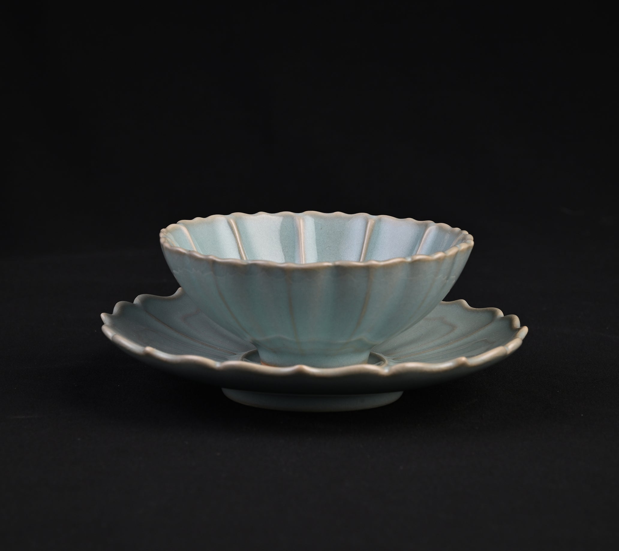 Natural Mineral Sky Blue Glaze Lotus Flower Teacup
