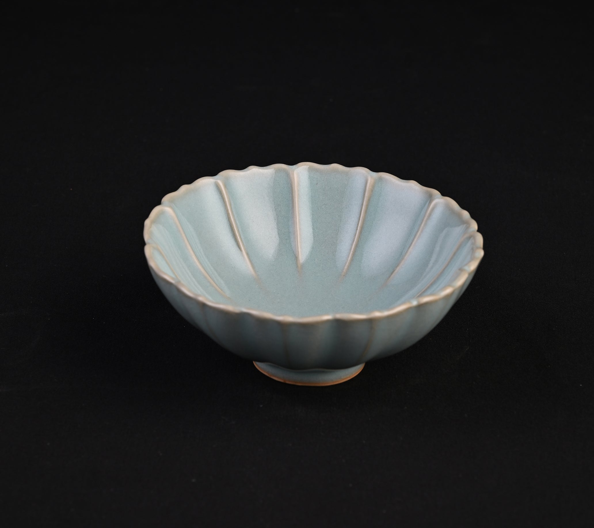 Natural Mineral Sky Blue Glaze Lotus Flower Teacup