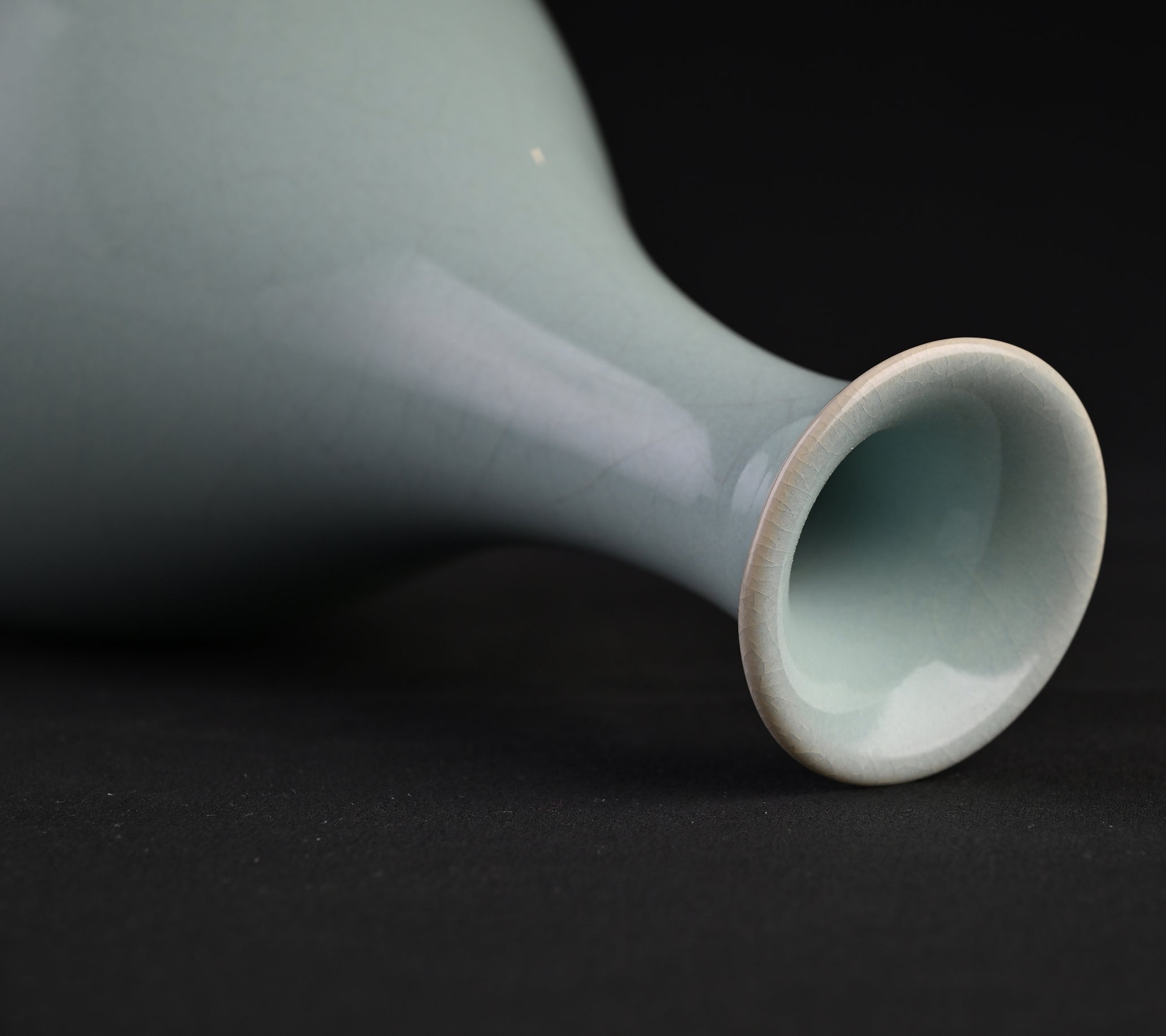 Natural Mineral Tianqing Glaze – Yuhuchun Vase