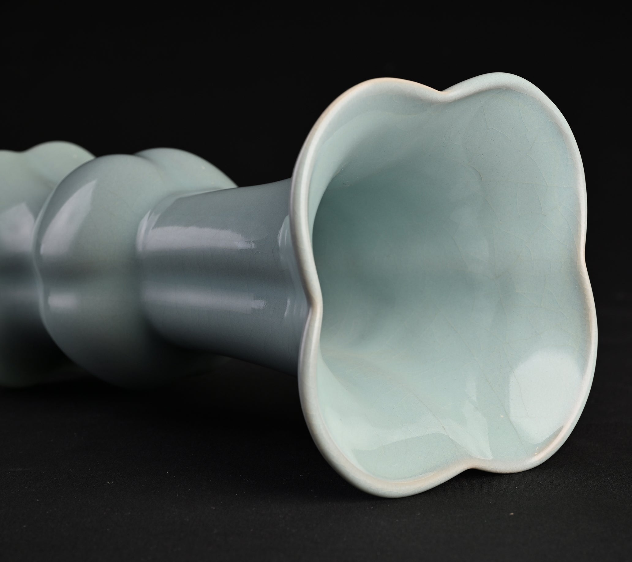 Natural Mineral Sky Blue Glaze Huagu Vase