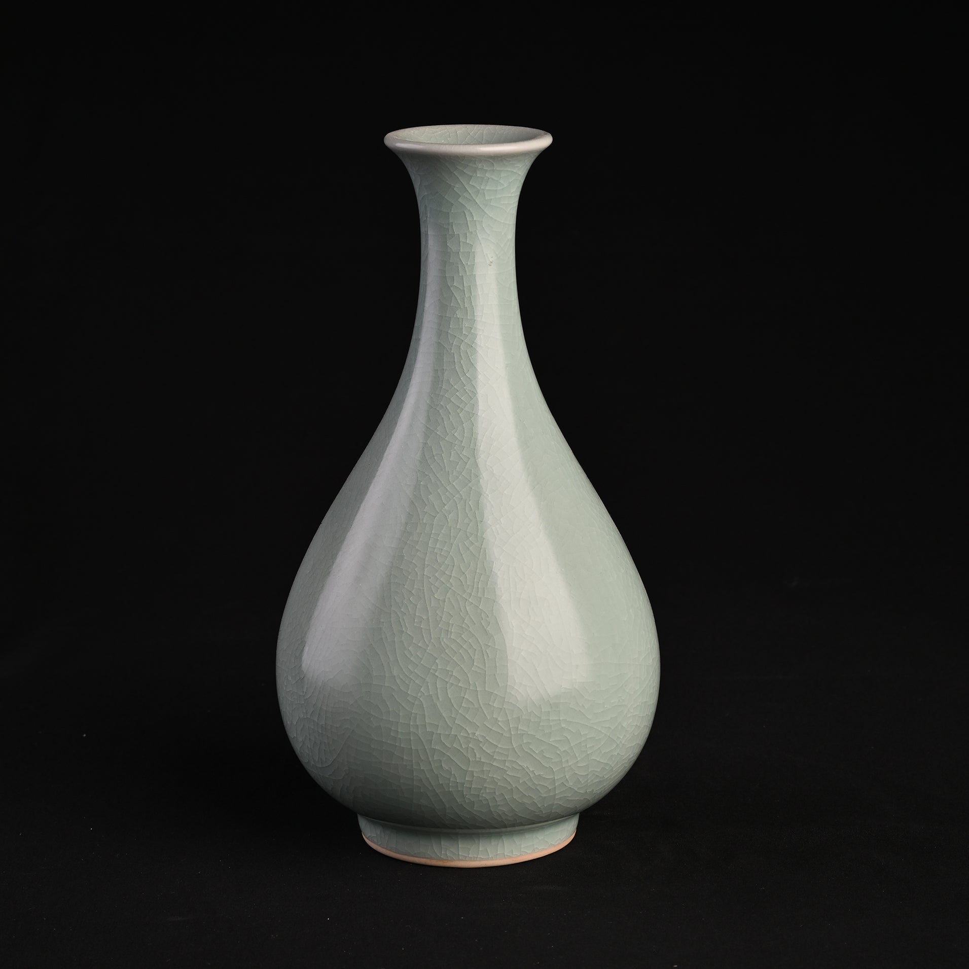 Natural Mineral Verdant Green Glaze Large Yuhuchun Ping Vase