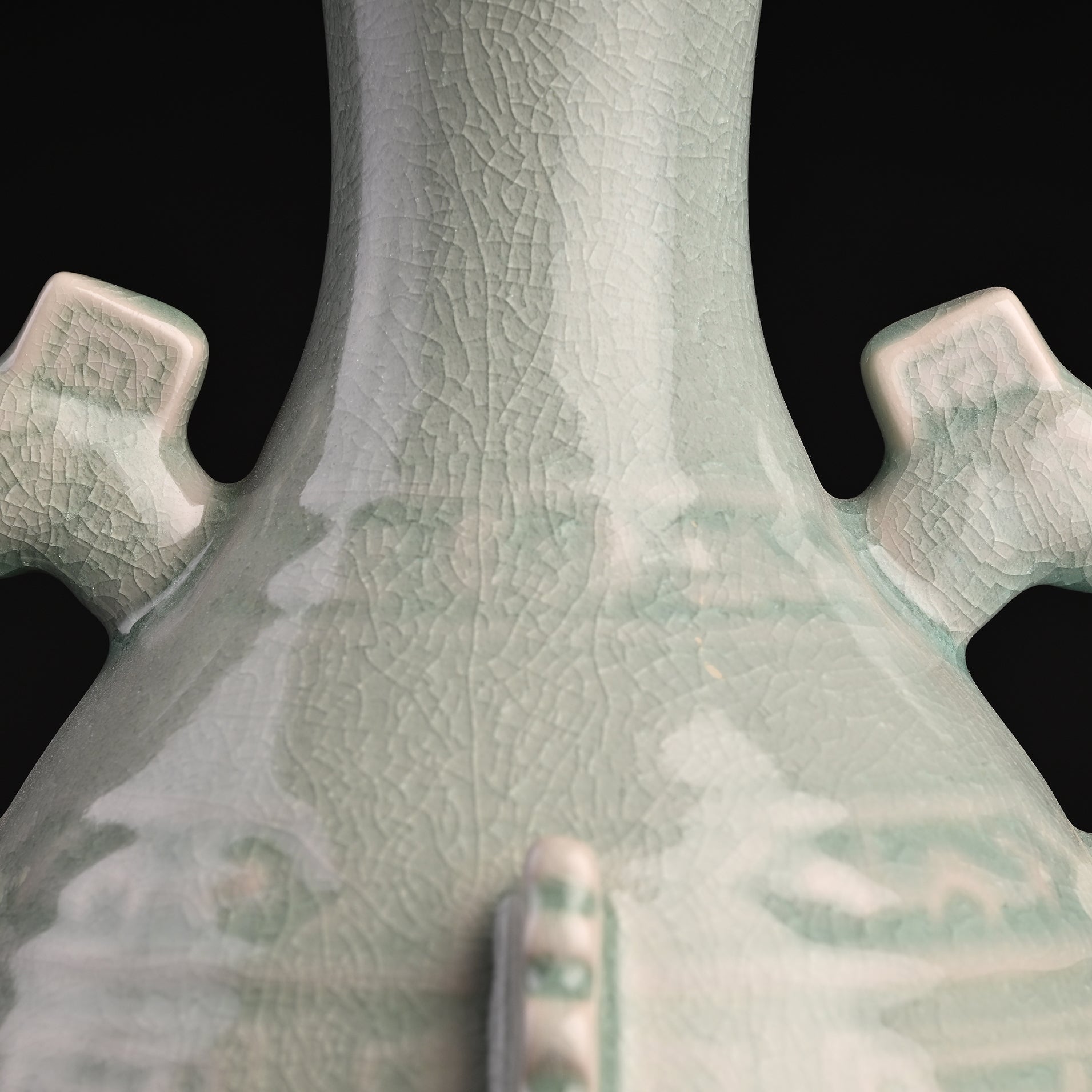 Natural Mineral Verdant Green Glaze “Chujiku” Vase