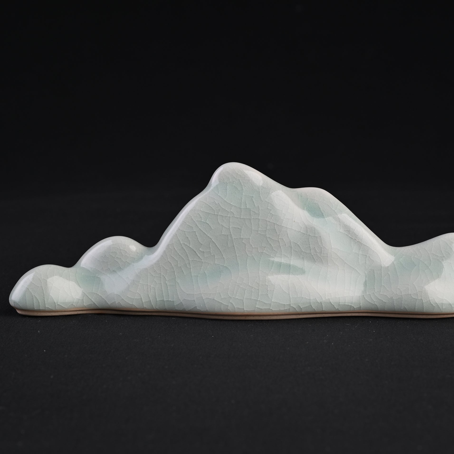 Natural Mineral Verdant Green Glaze Brush Holder (Mountain)
