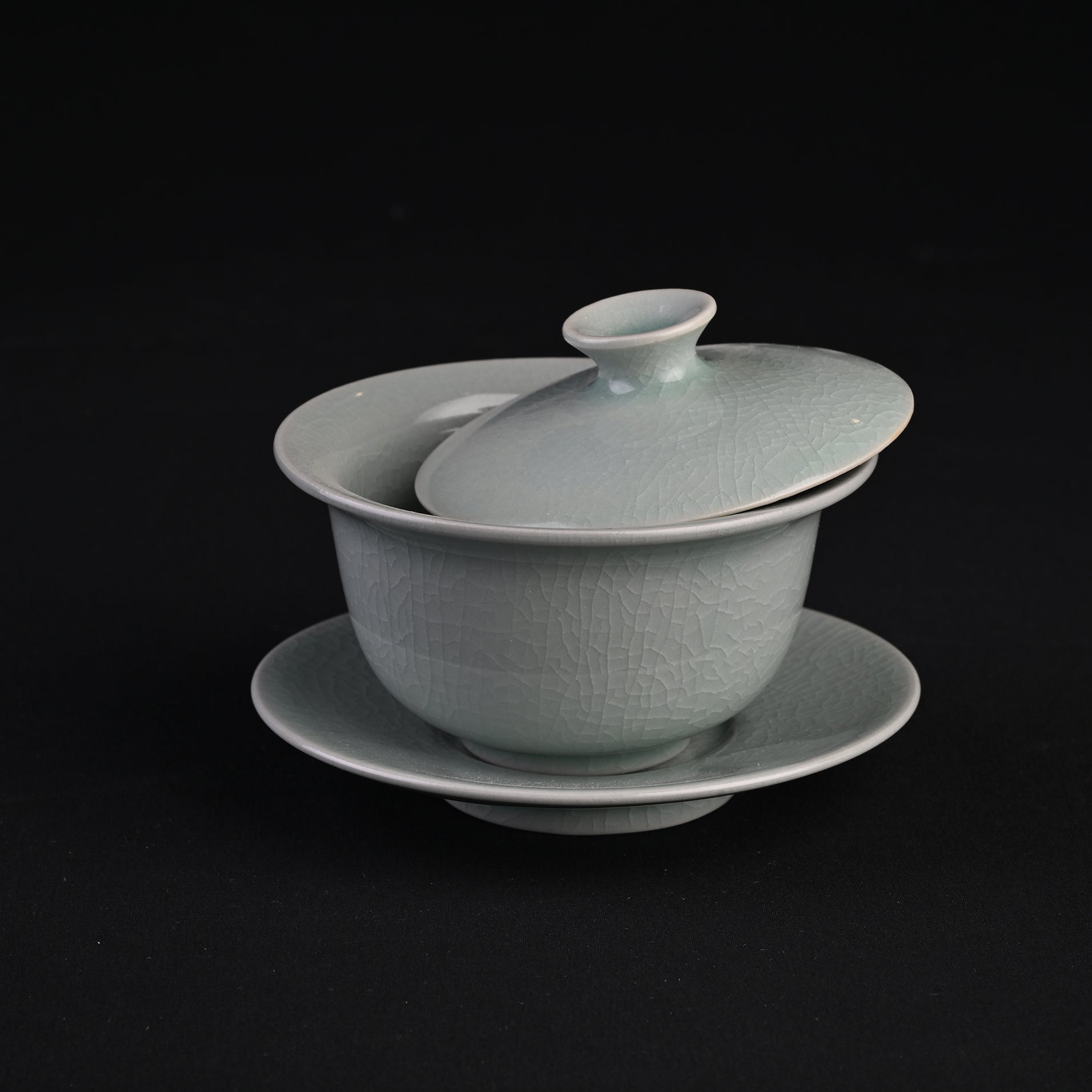 Natural Mineral Verdant Green Glaze Yuanbao Three-Piece Lidded Bowl