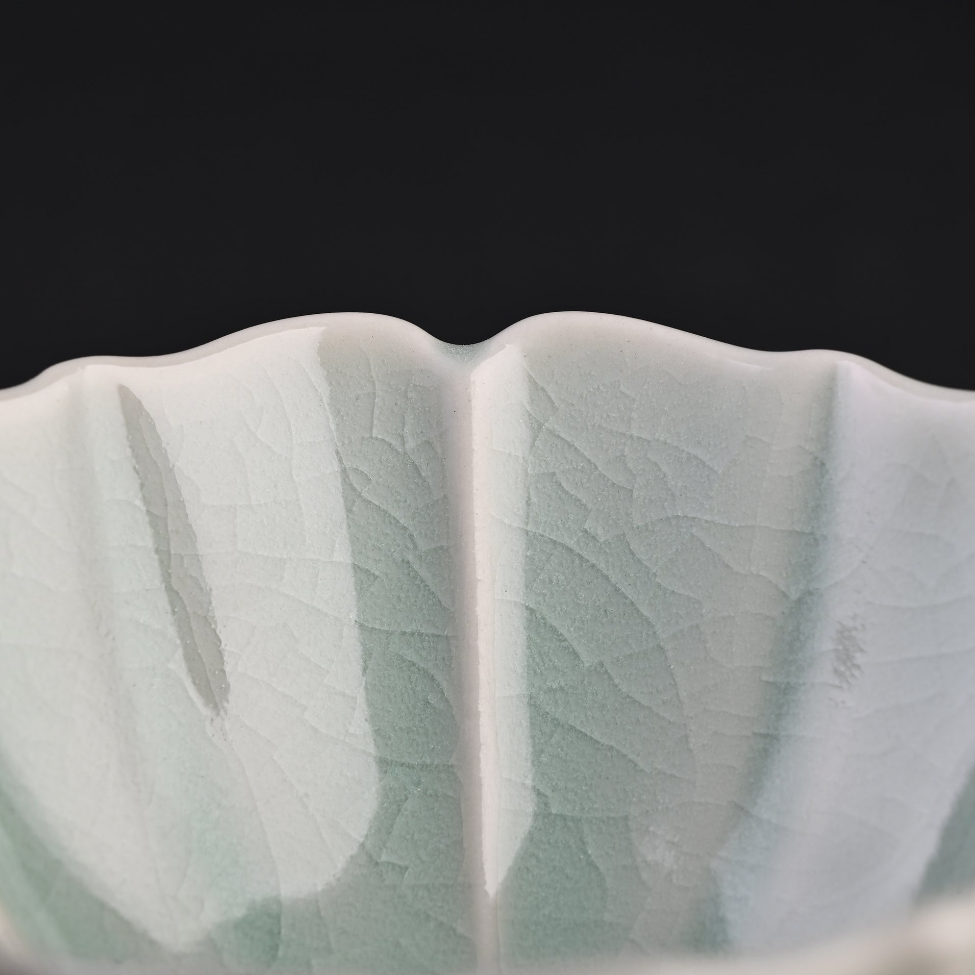 Natural Mineral Verdant Green Glaze Lotus Teacup (6 Petals)