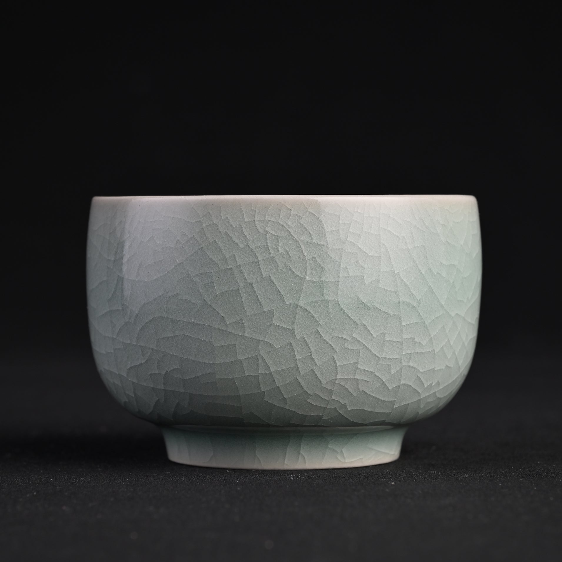 Natural Mineral Verdant Green Glaze Arhat Cup