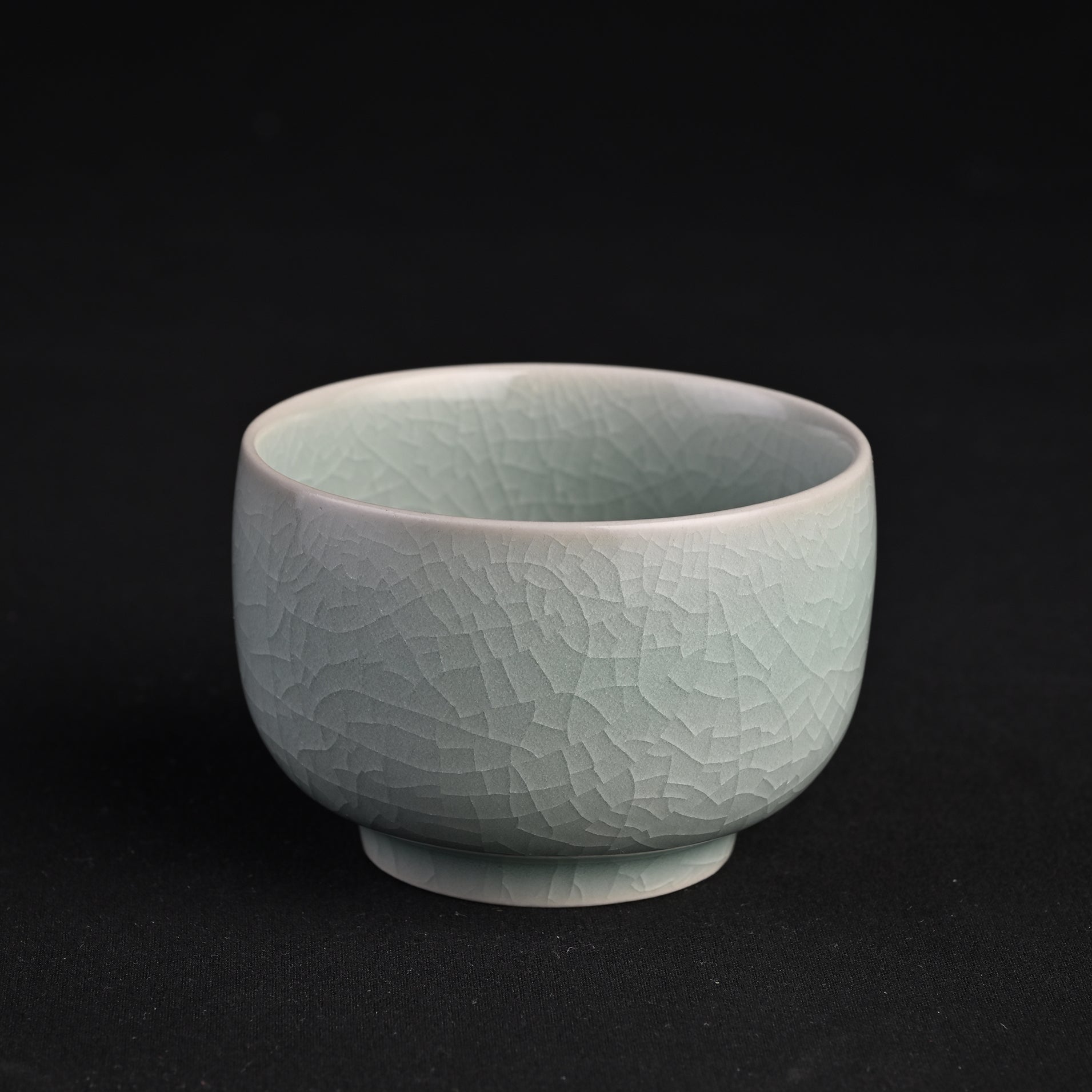Natural Mineral Verdant Green Glaze Arhat Cup
