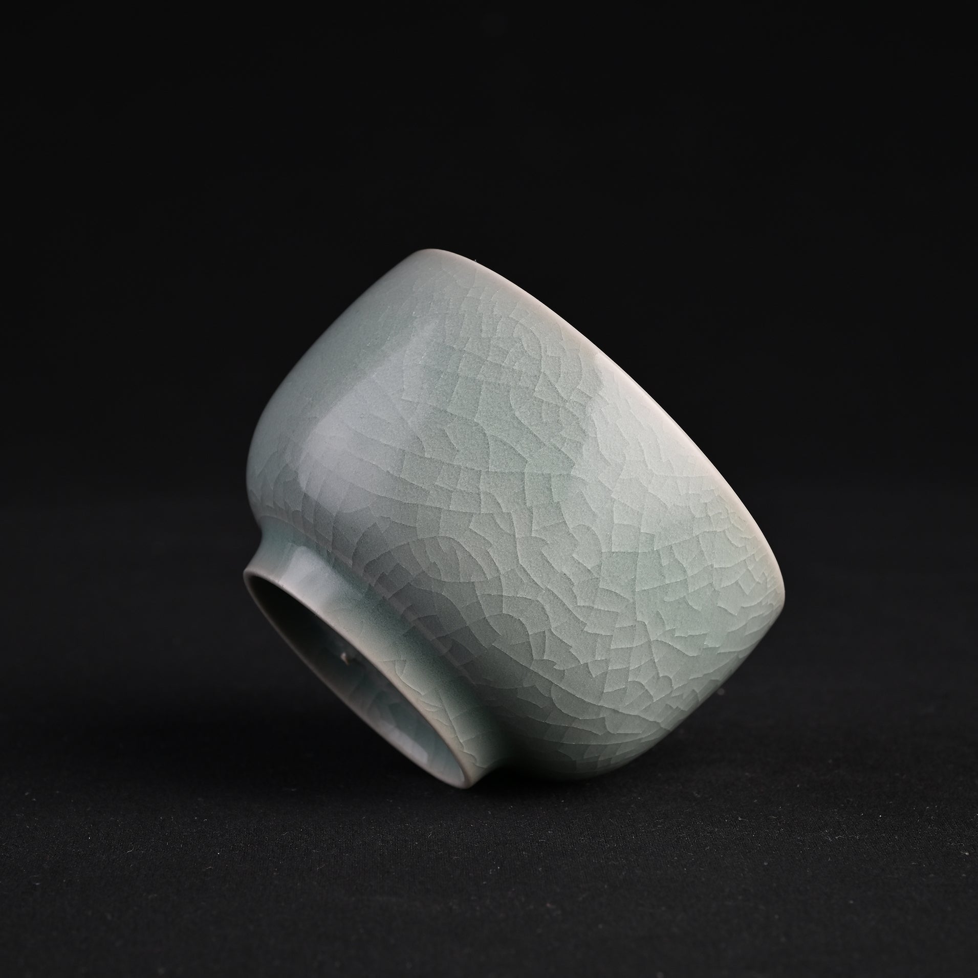 Natural Mineral Verdant Green Glaze Arhat Cup