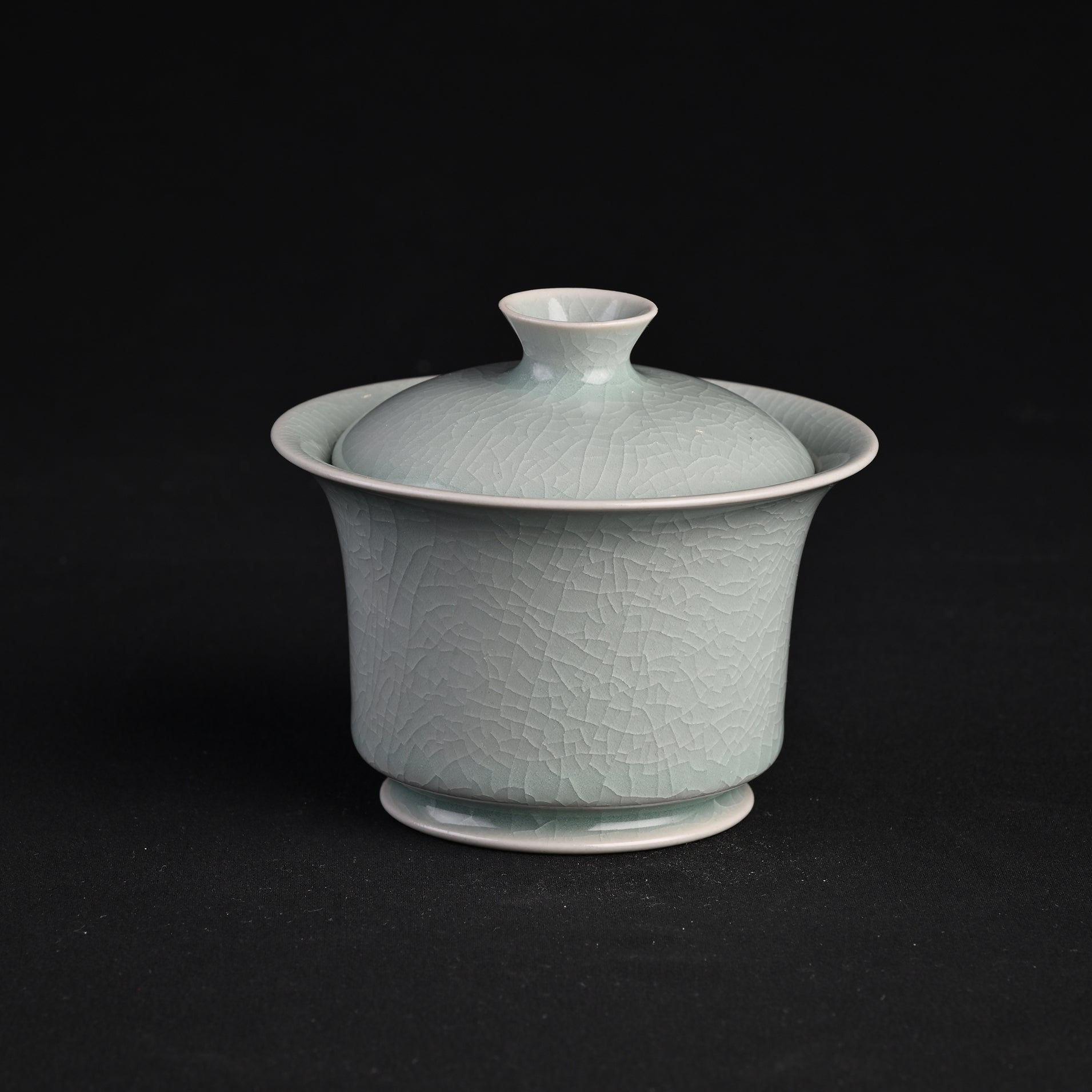 Natural Mineral Verdant Green Glaze Horseshoe Lid Bowl