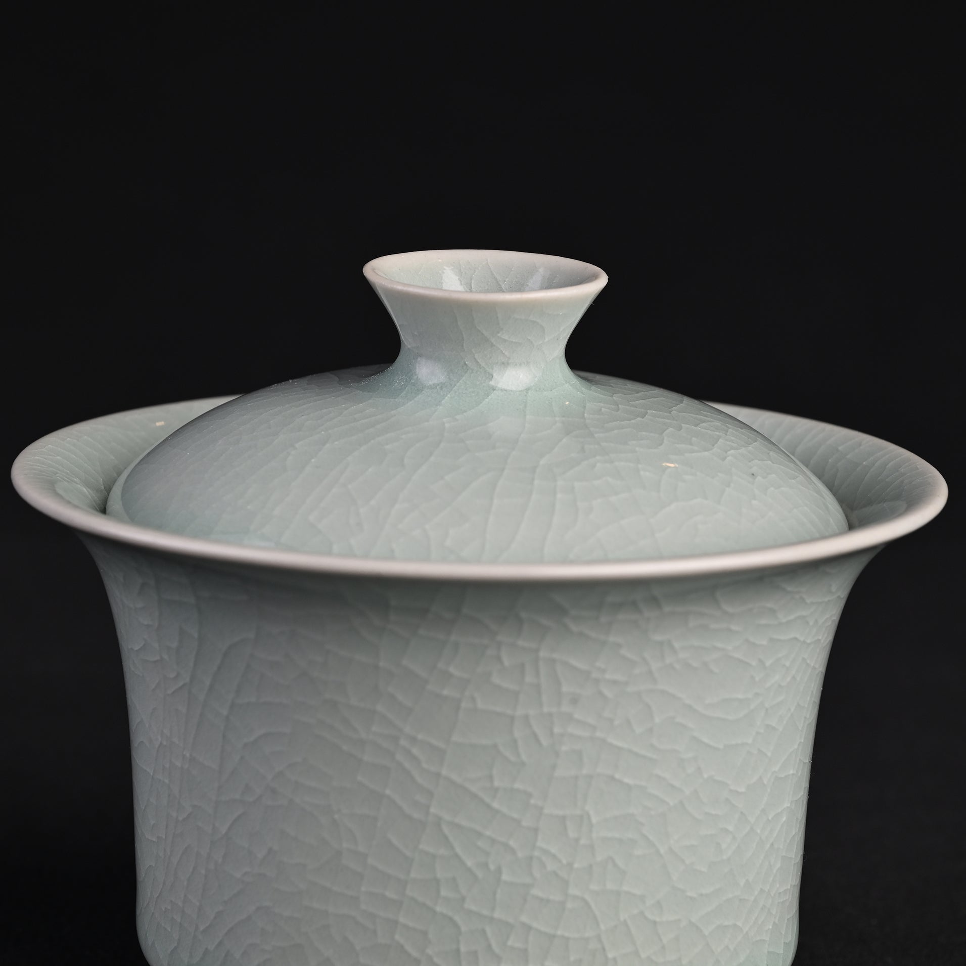 Natural Mineral Verdant Green Glaze Horseshoe Lid Bowl