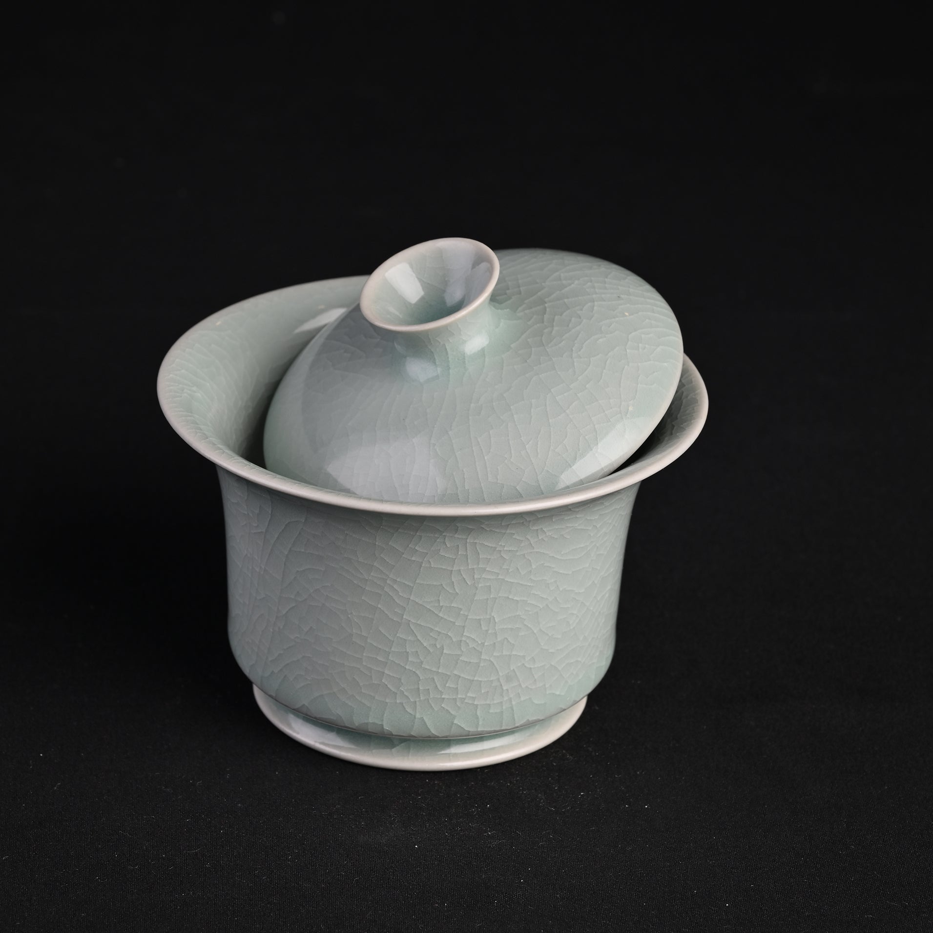 Natural Mineral Verdant Green Glaze Horseshoe Lid Bowl