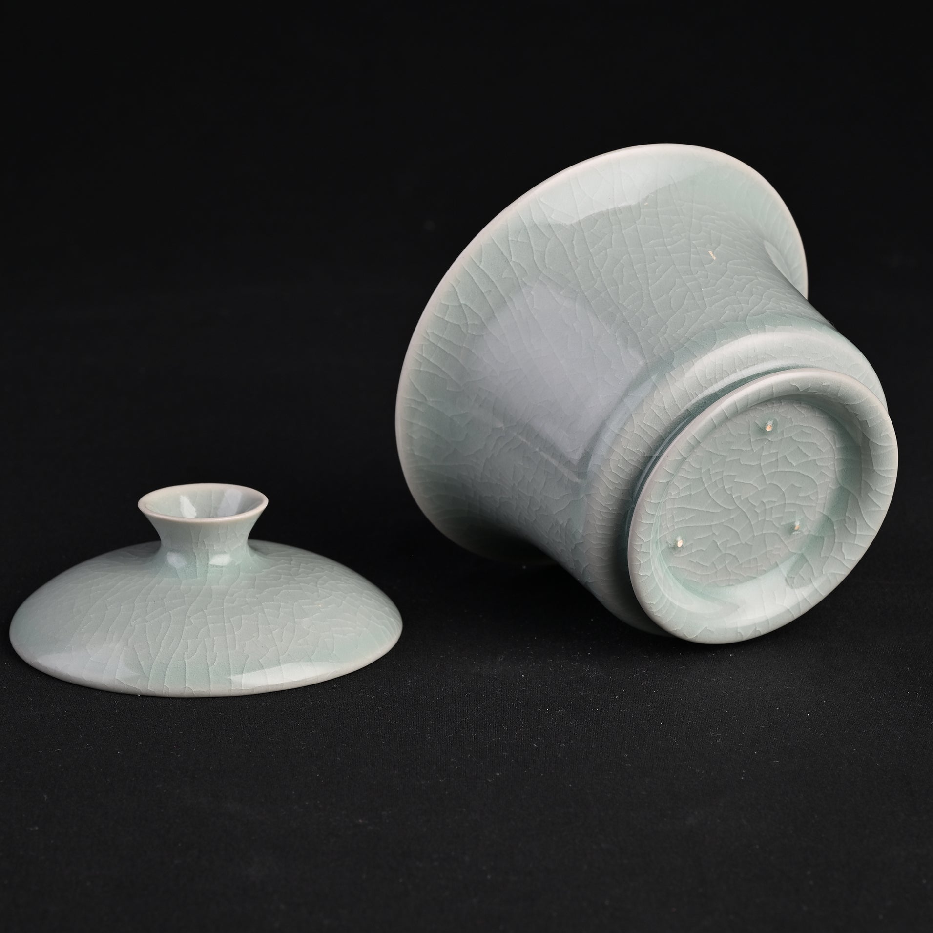 Natural Mineral Verdant Green Glaze Horseshoe Lid Bowl