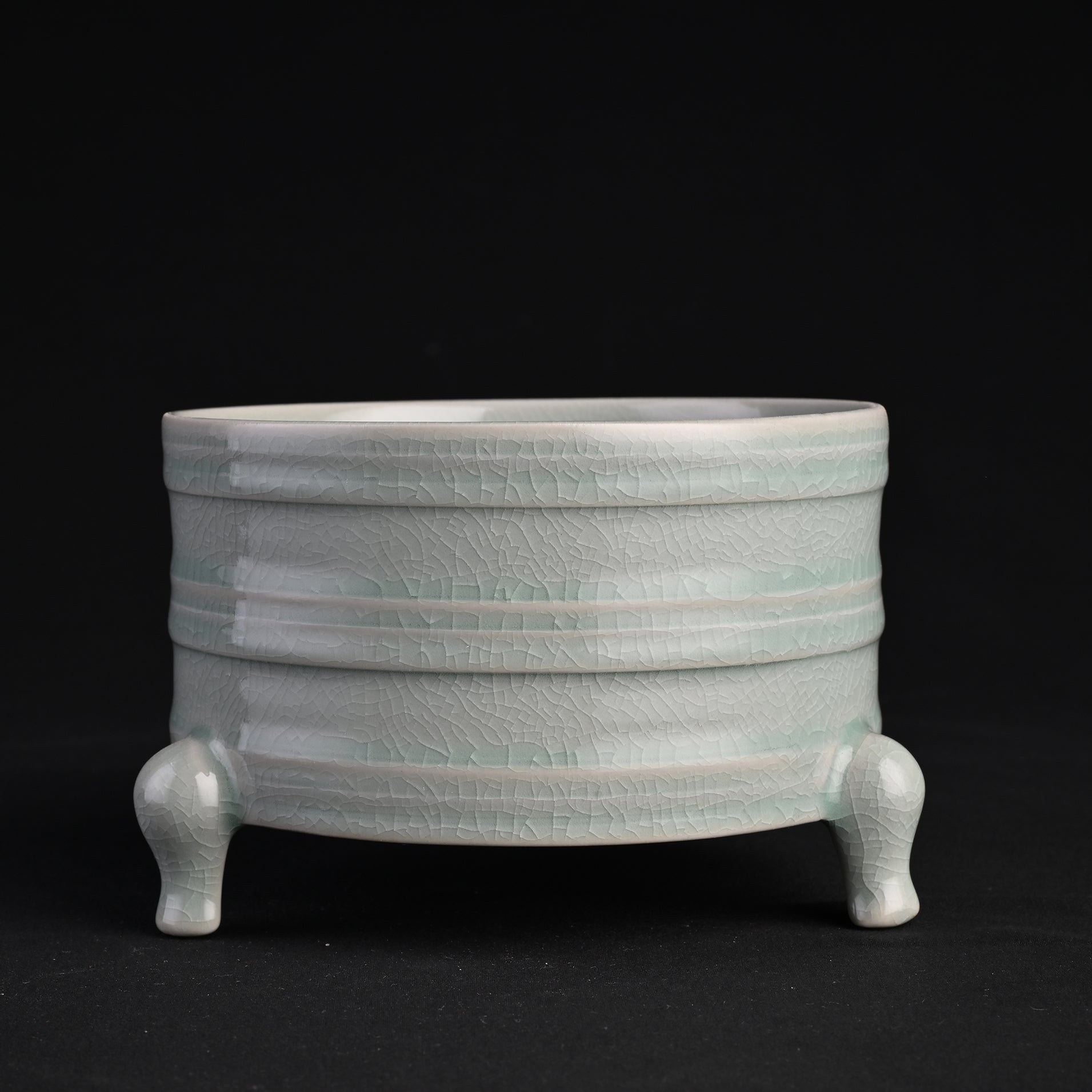 Natural Mineral Verdant Green Glaze String-Patterned Barrel