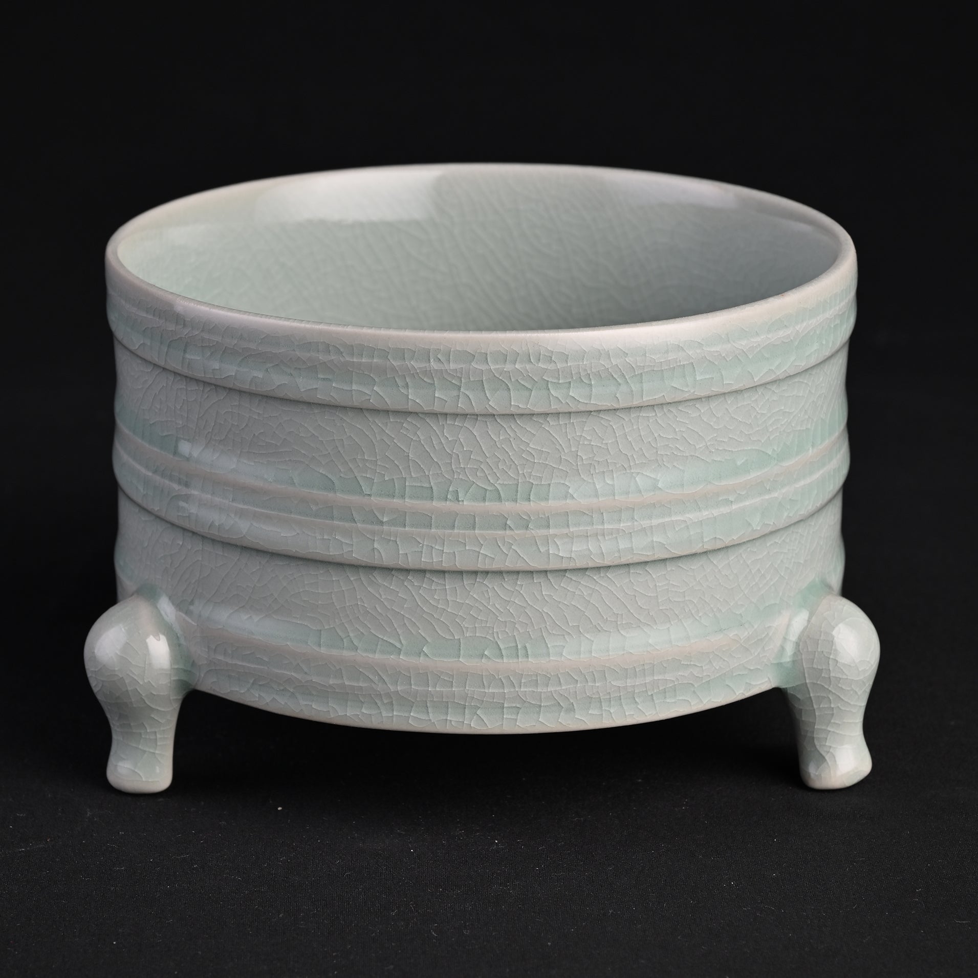 Natural Mineral Verdant Green Glaze String-Patterned Barrel