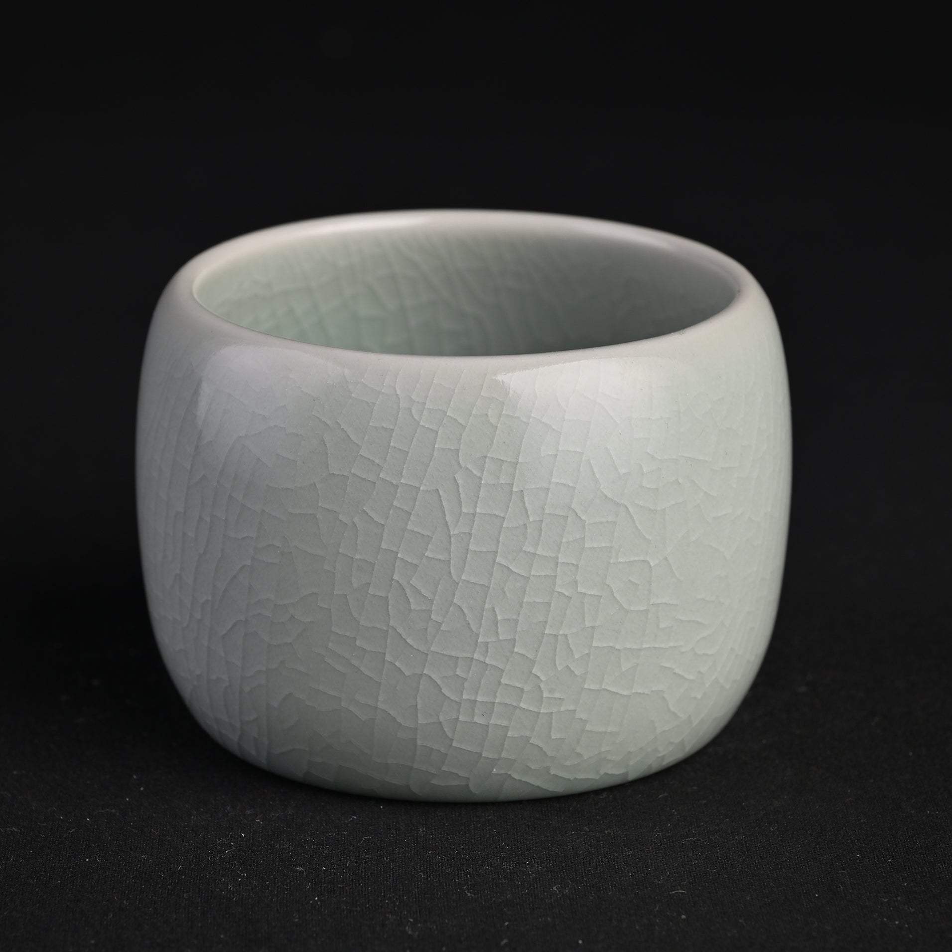 Natural Mineral Verdant Green Glaze Arrow Ring Cup