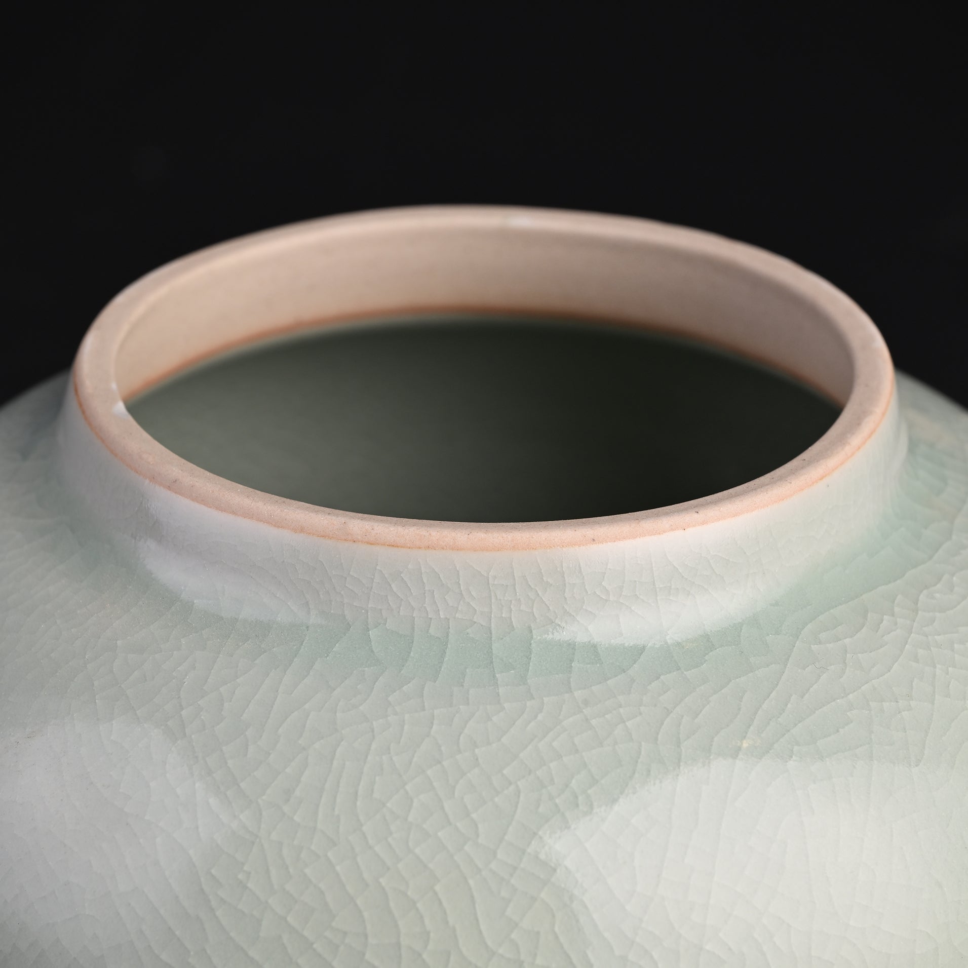 Natural Mineral Verdant Green Glaze Shogun Tea Caddy