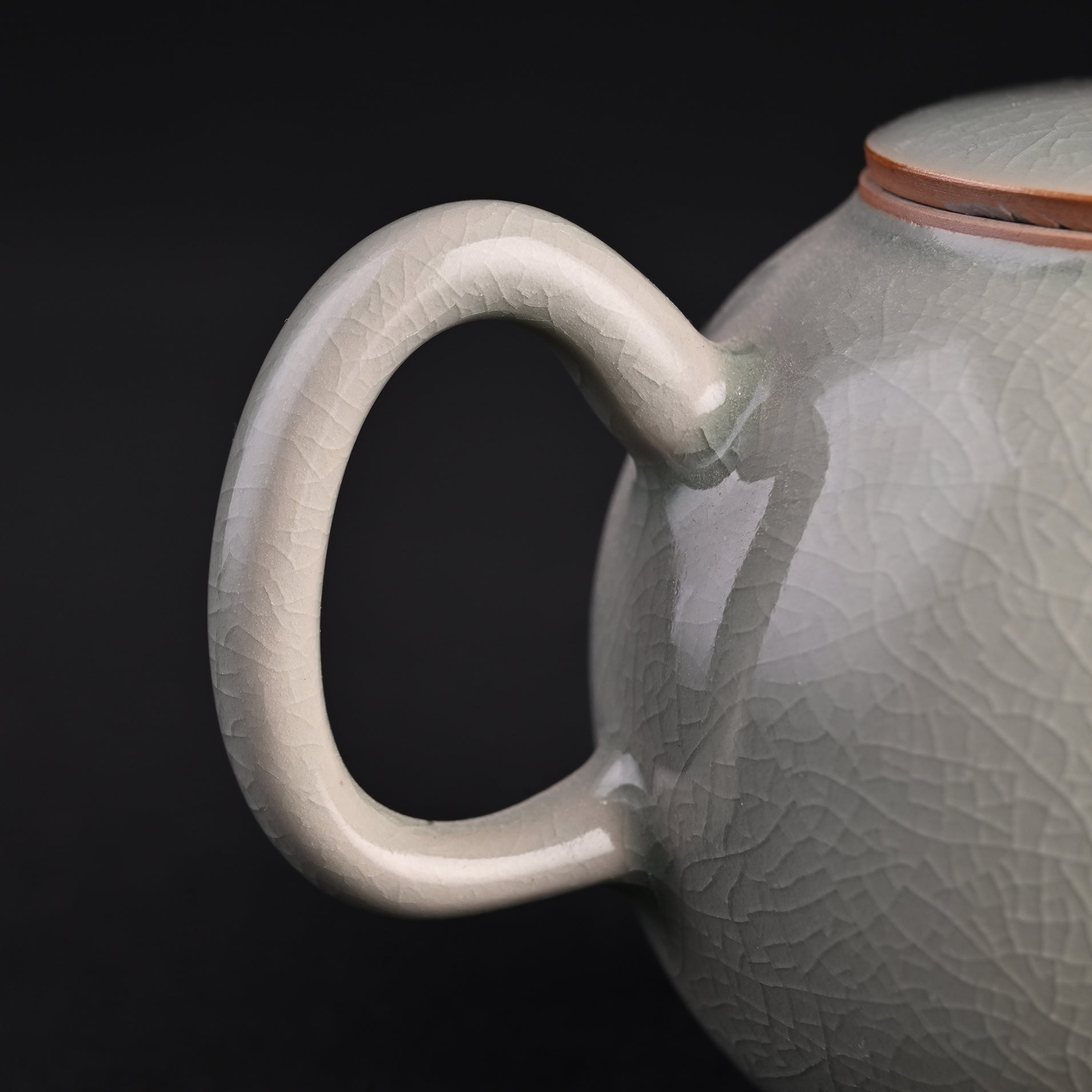 Natural Mineral Verdant Green Glaze Tianyuan Teapot