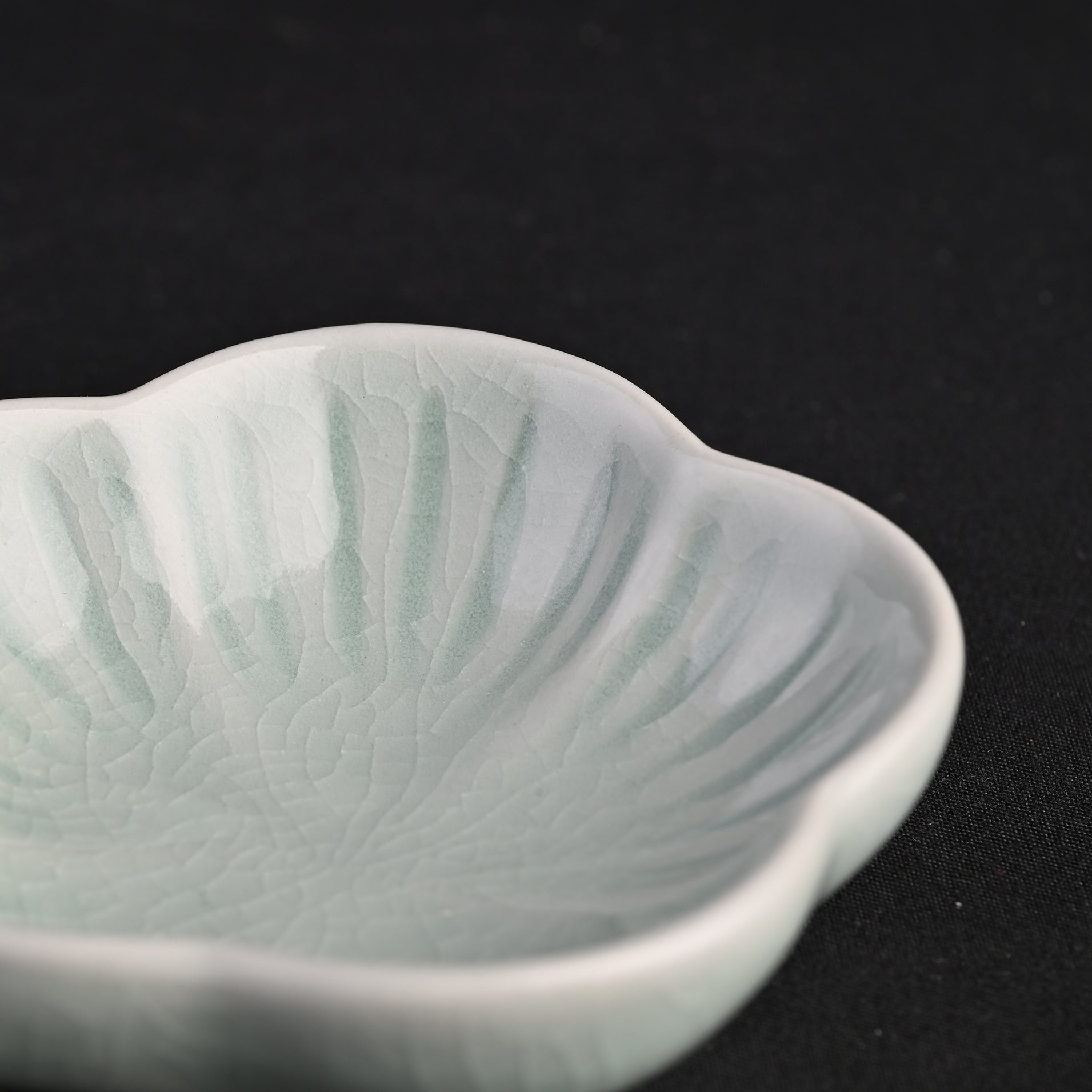 天然鉱物 青緑釉 蓮の葉小皿