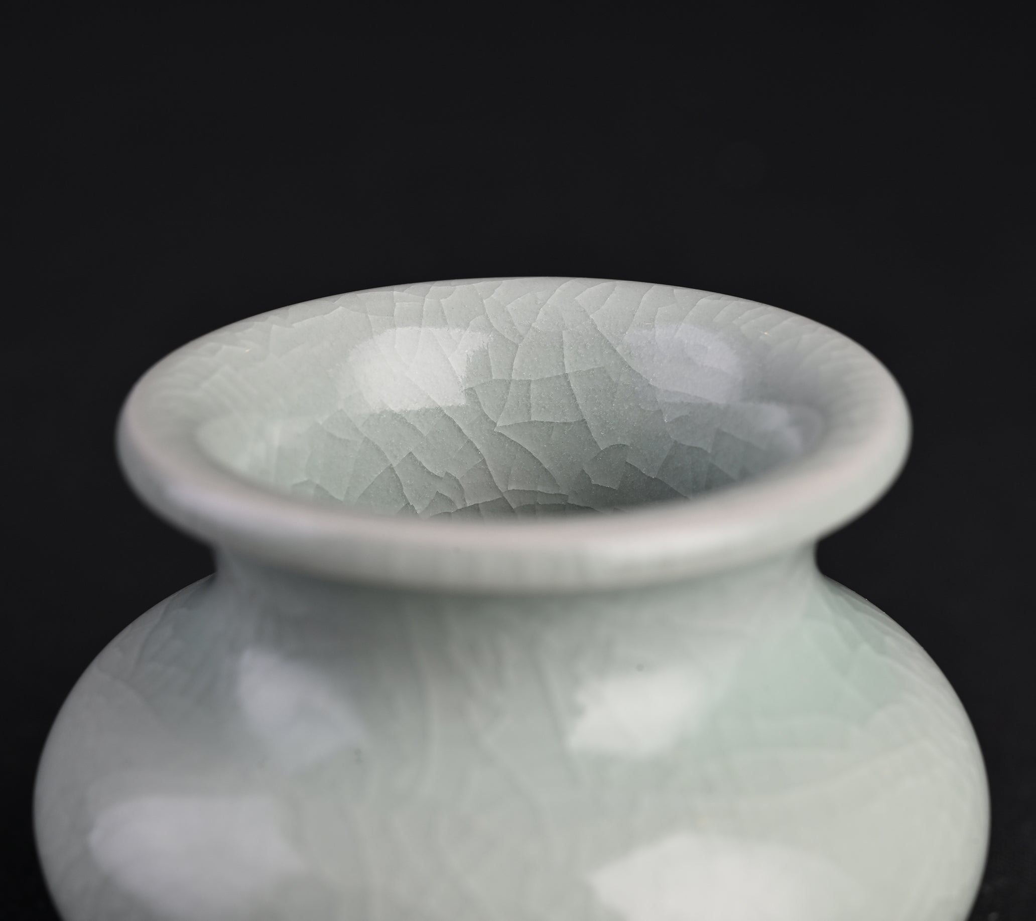 Natural Mineral Verdant Green Glaze Qin Incense Burner