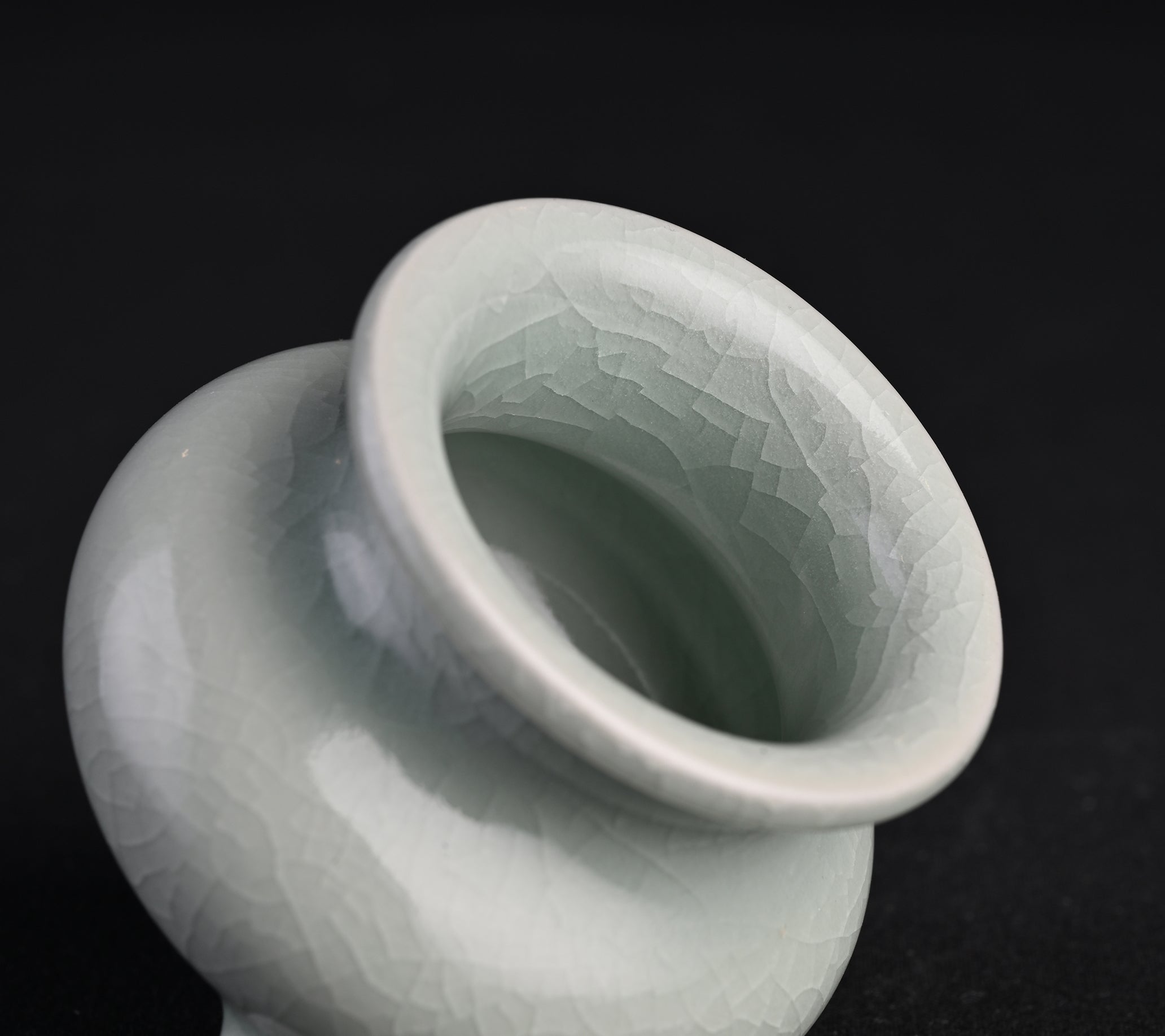 Natural Mineral Verdant Green Glaze Qin Incense Burner