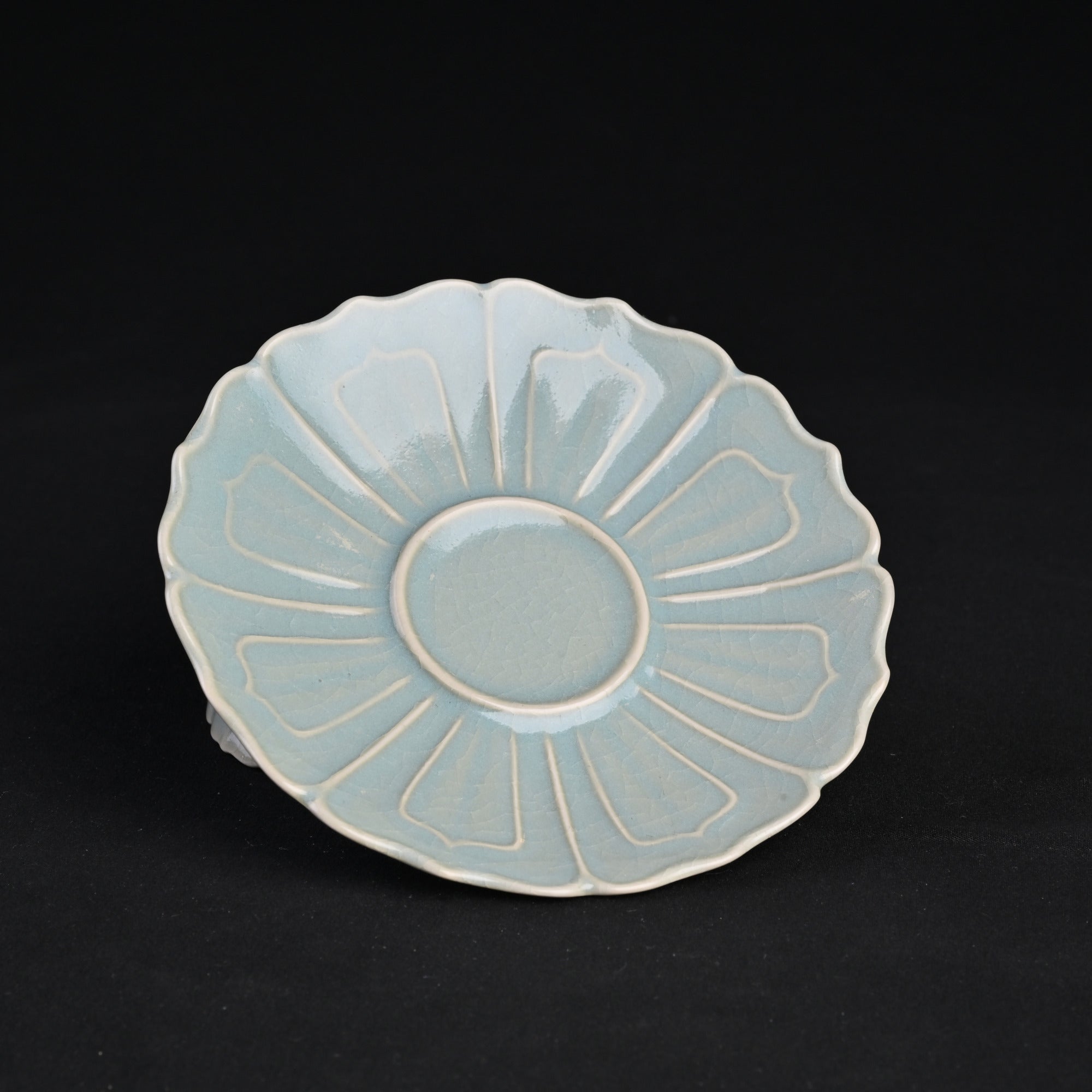 Natural Mineral Sky-Blue Glaze Lotus Tea Bowl (8 Petals)