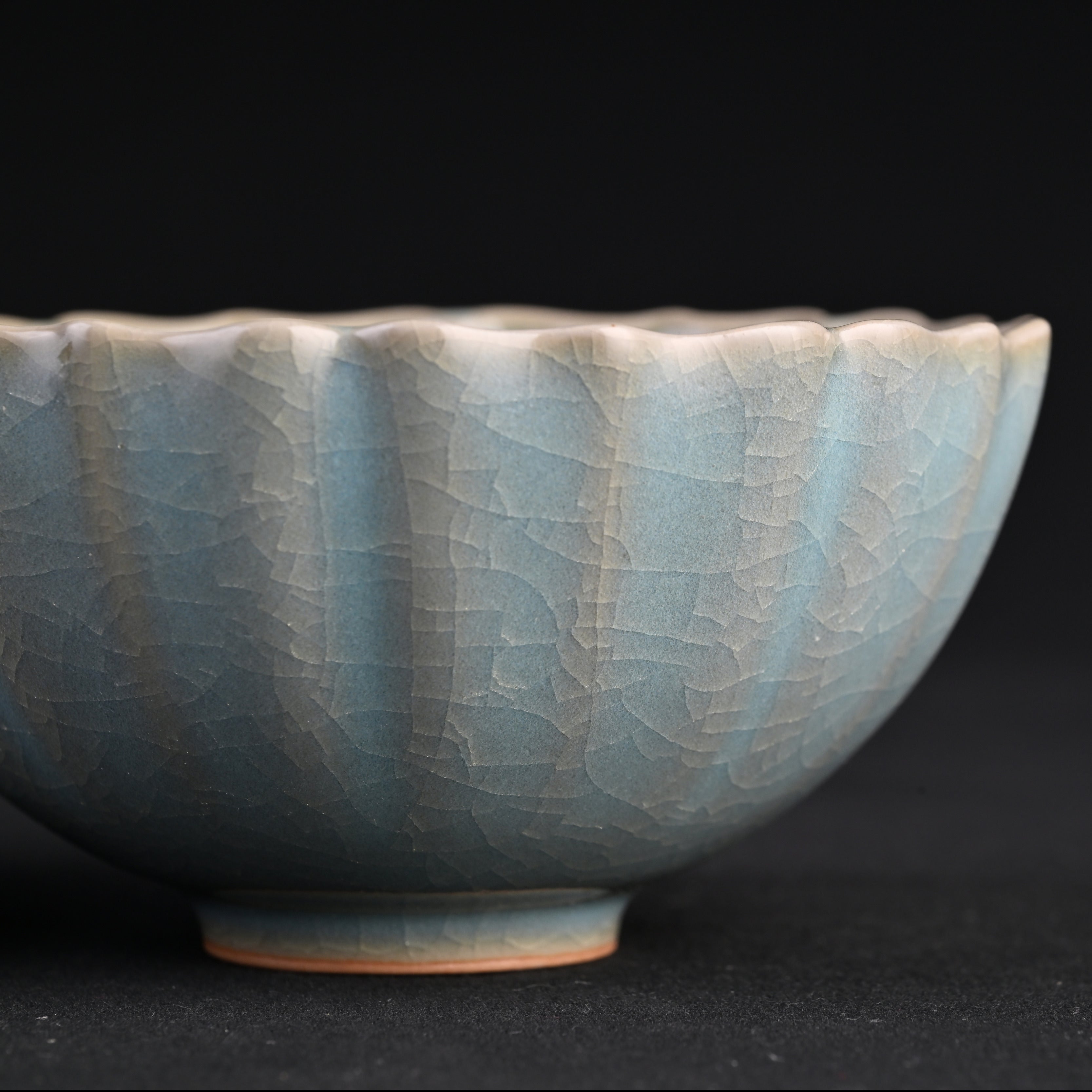 Natural Mineral Sky-Blue Glaze Lotus Tea Bowl (6 Petals)