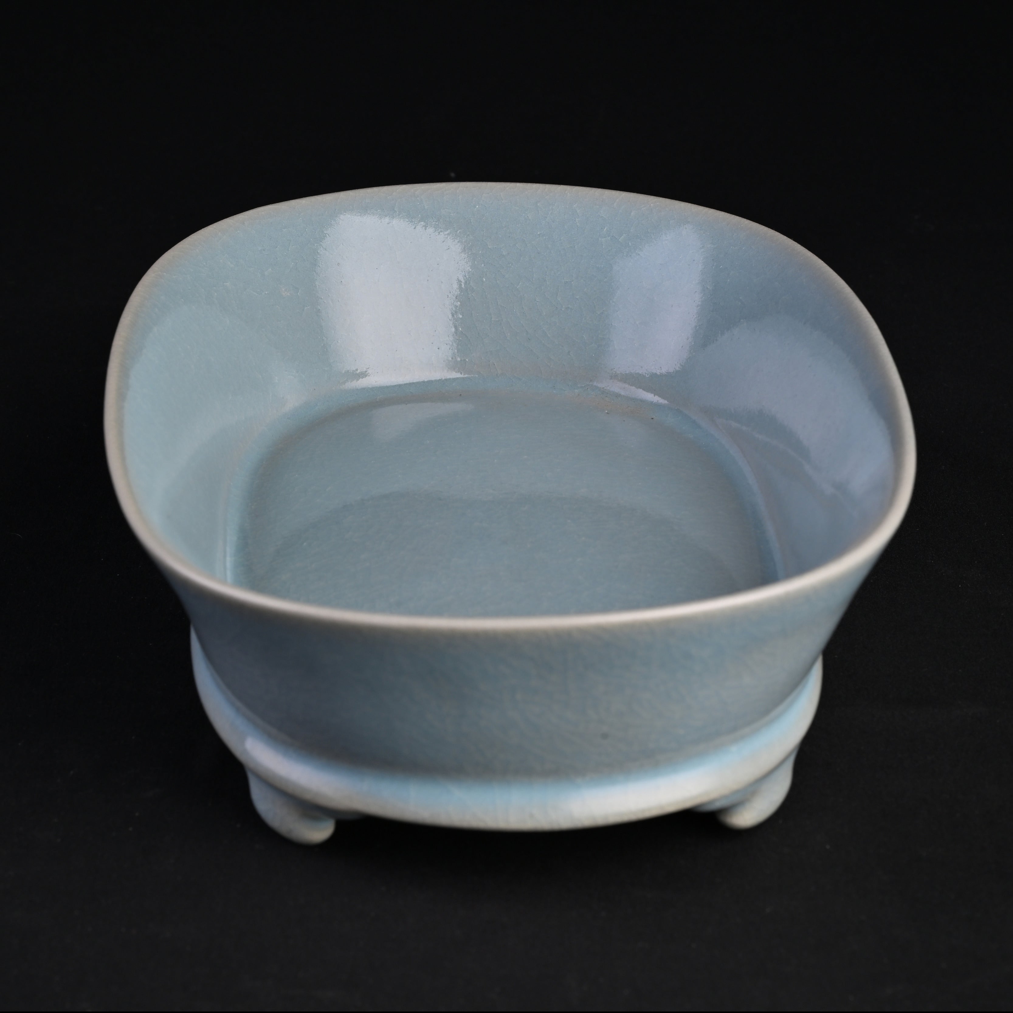 Natural Mineral Sky Blue Glaze Narcissus Plate