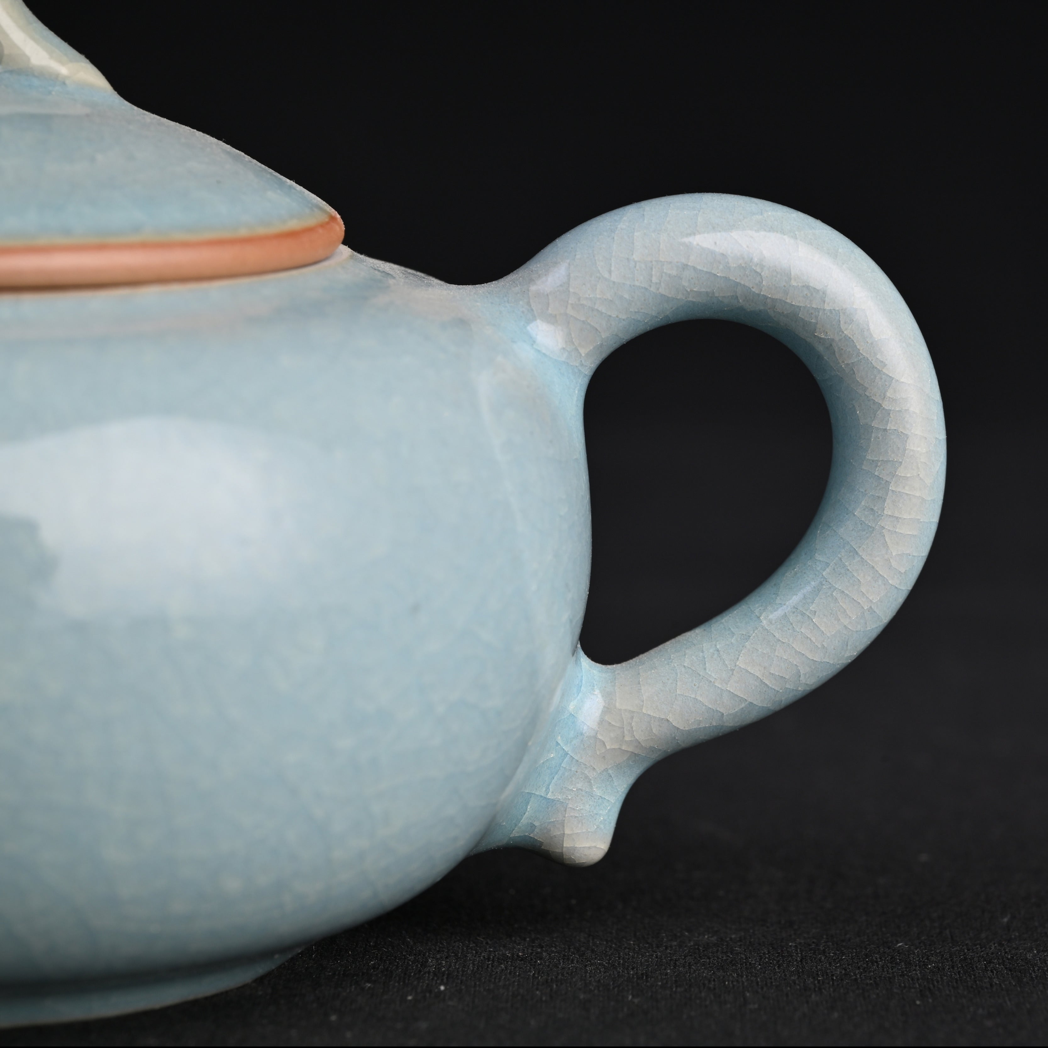 Natural Mineral Sky-Blue Glaze Spout Teapot