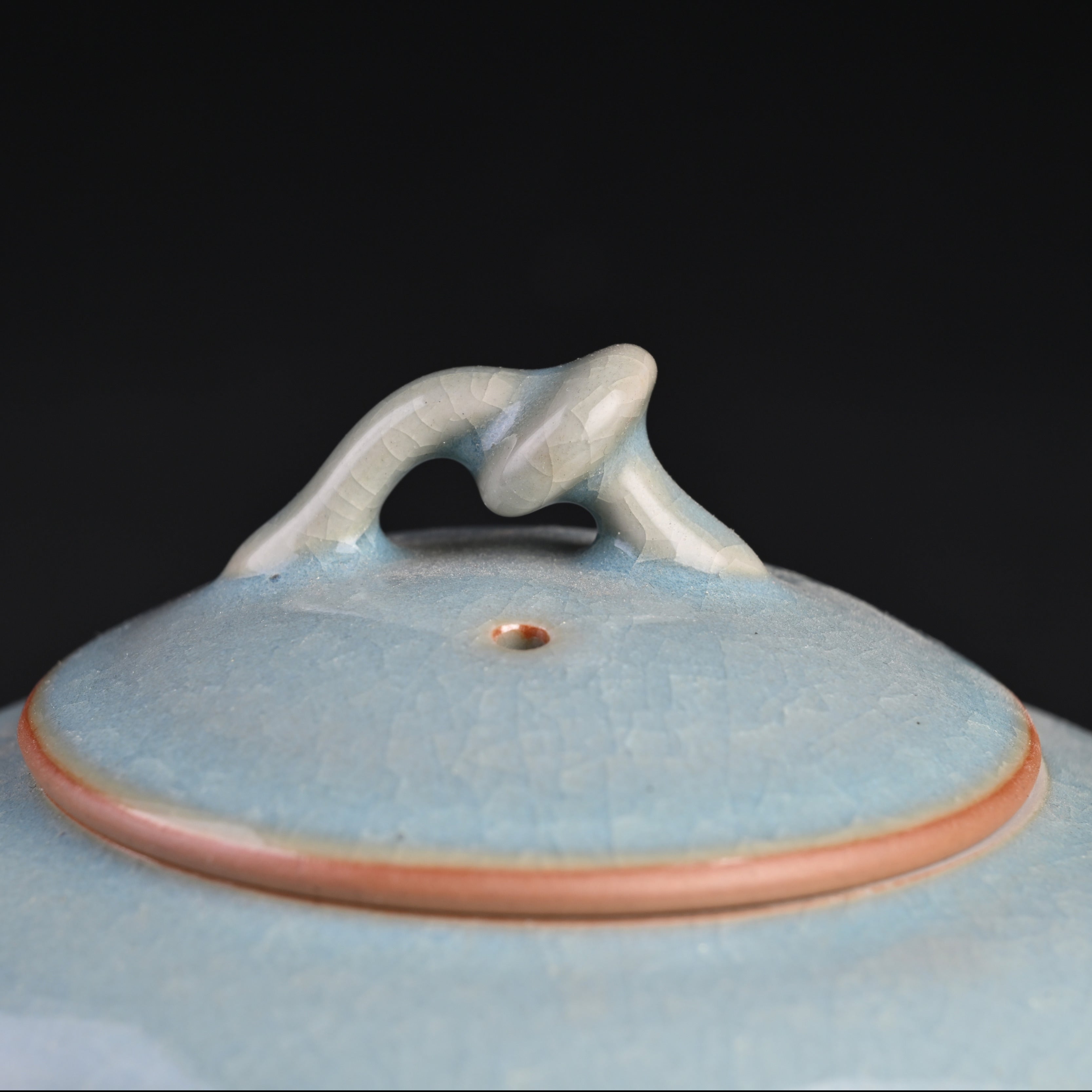 Natural Mineral Sky-Blue Glaze Spout Teapot