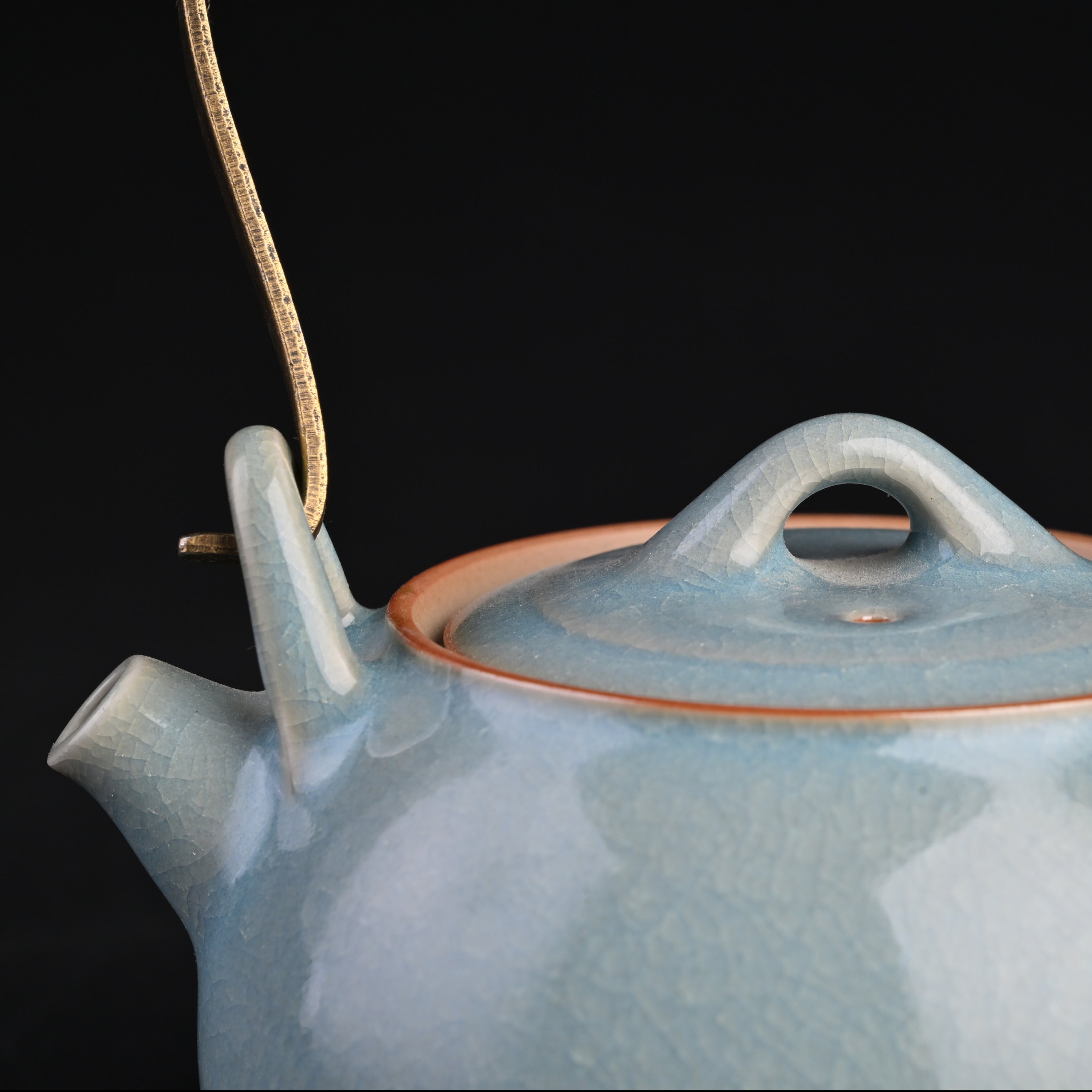 Natural Mineral Sky-Blue Glaze Handmade Teapot with Handle