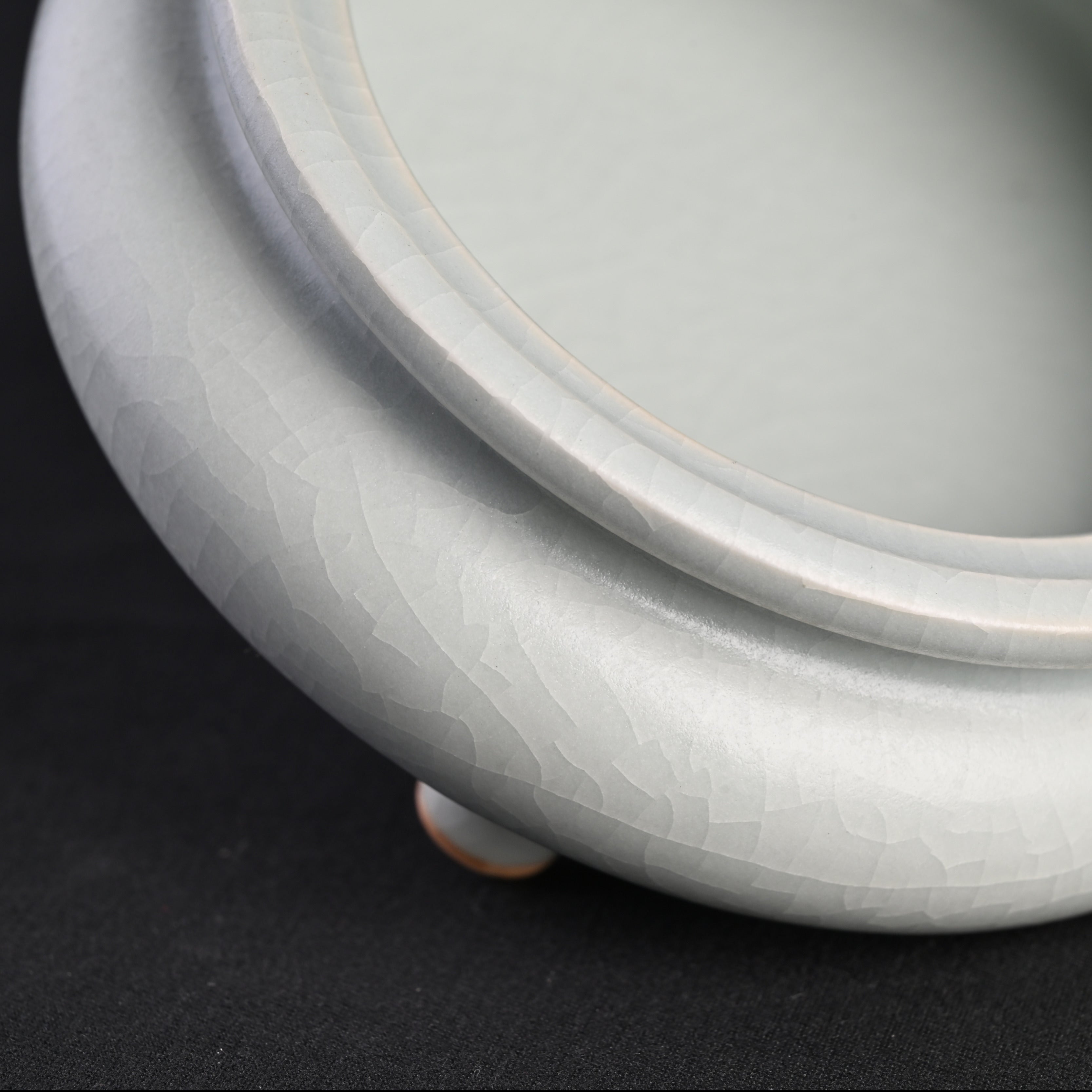 Re-fired Moon White Glaze Tripod Double-Handled Incense Burner