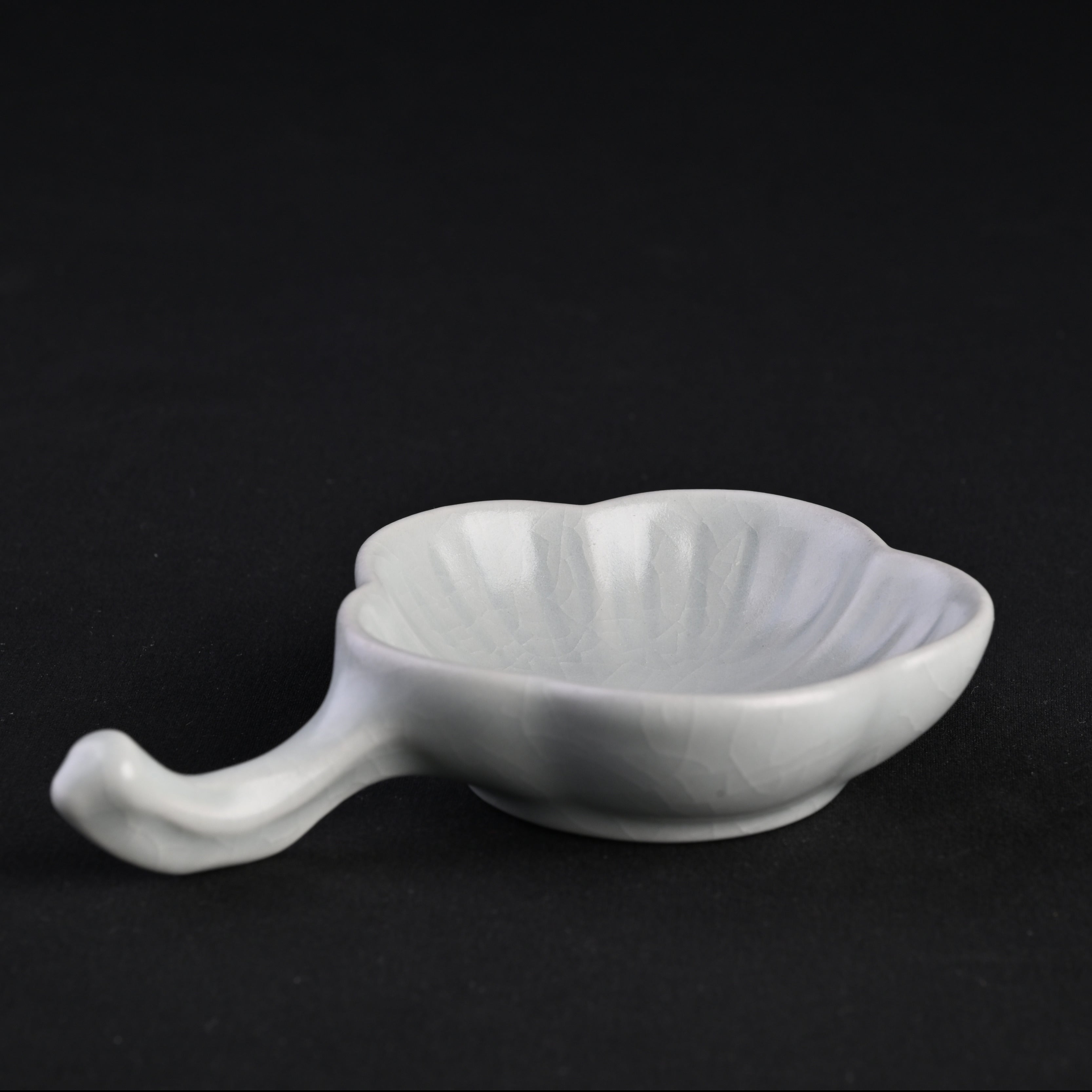 Re-fired Moon White Glaze Lotus Leaf Small Plate