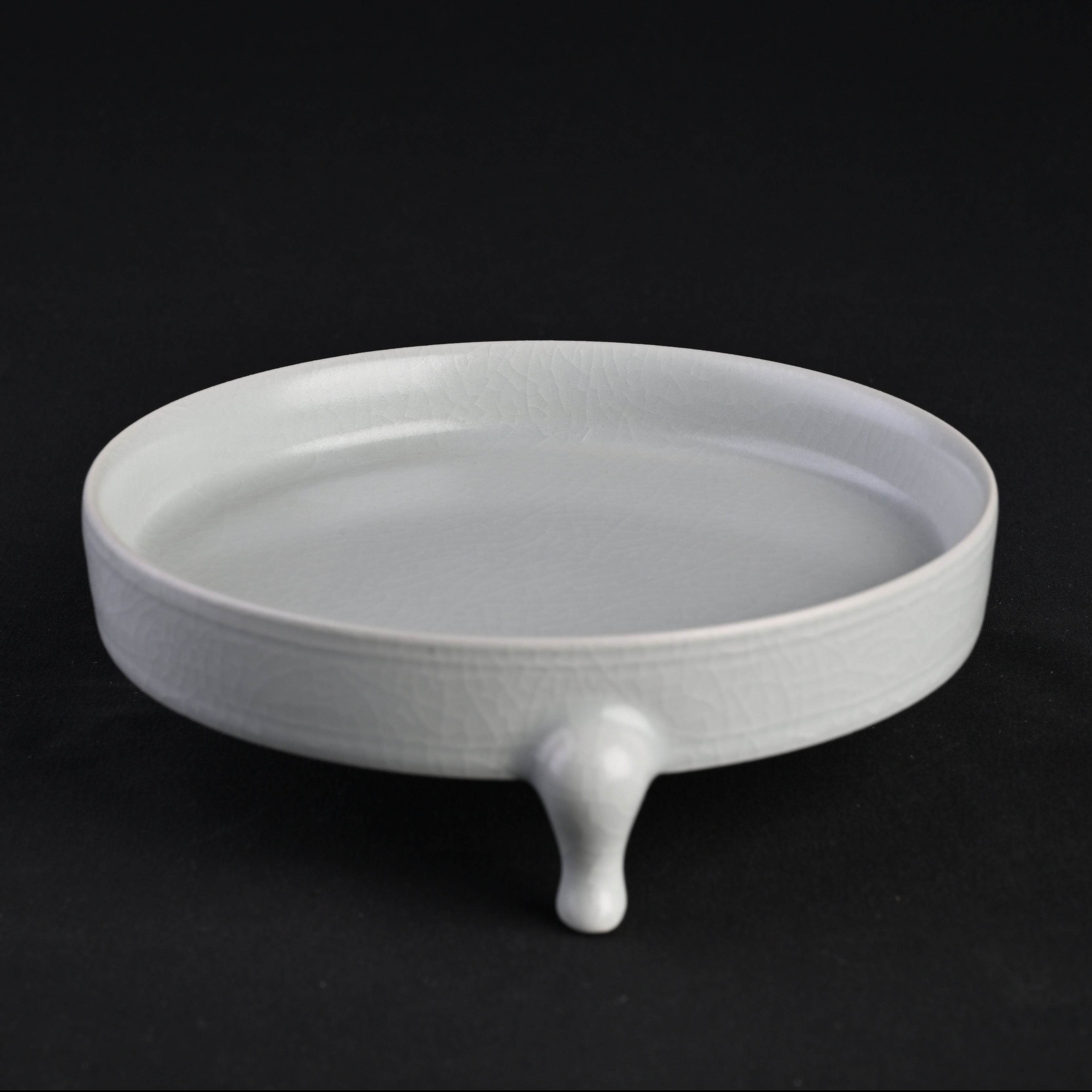Re-fired Moon White Glaze Three-legged Basin