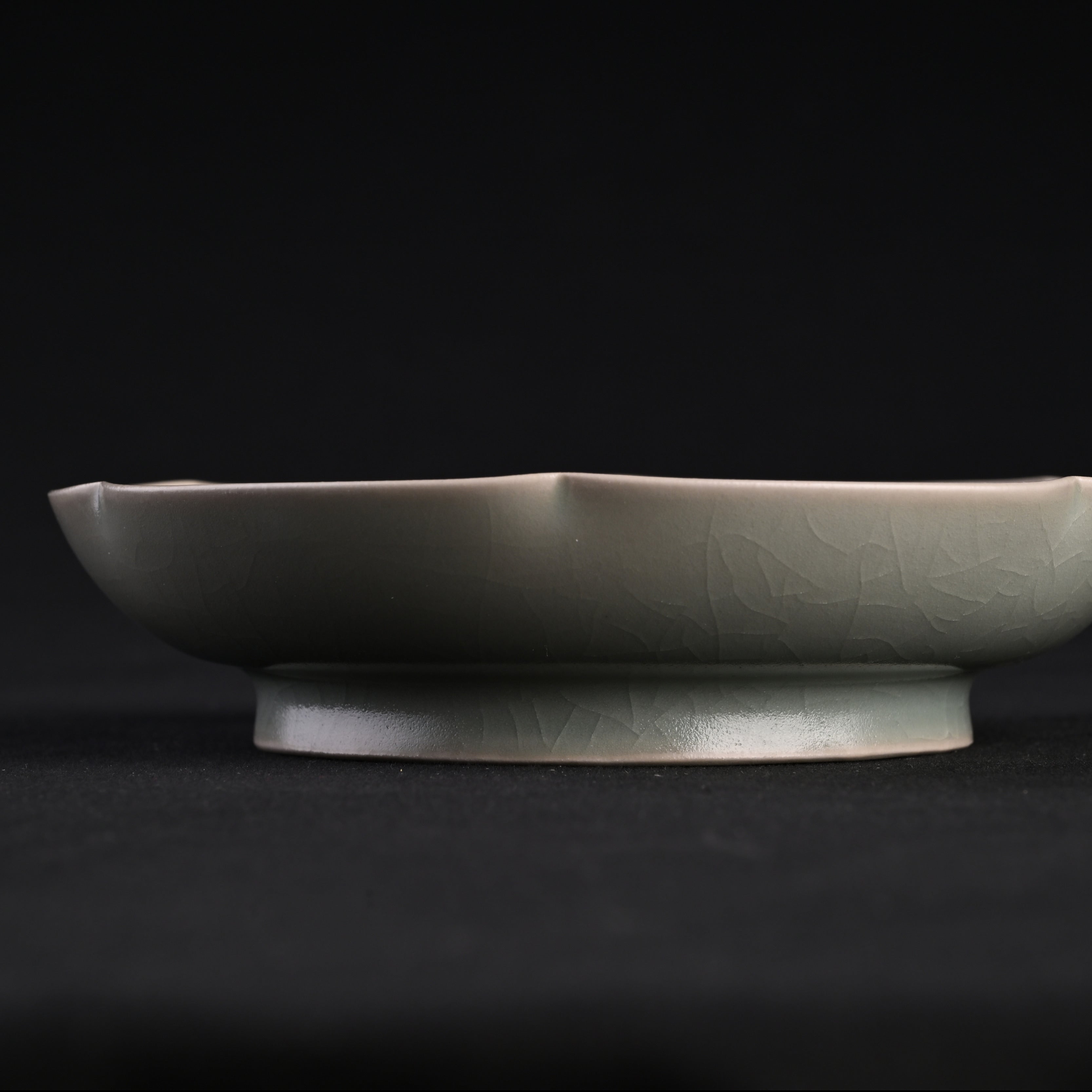 Refired Official Blue Glaze Sunflower-Rim Wash Basin
