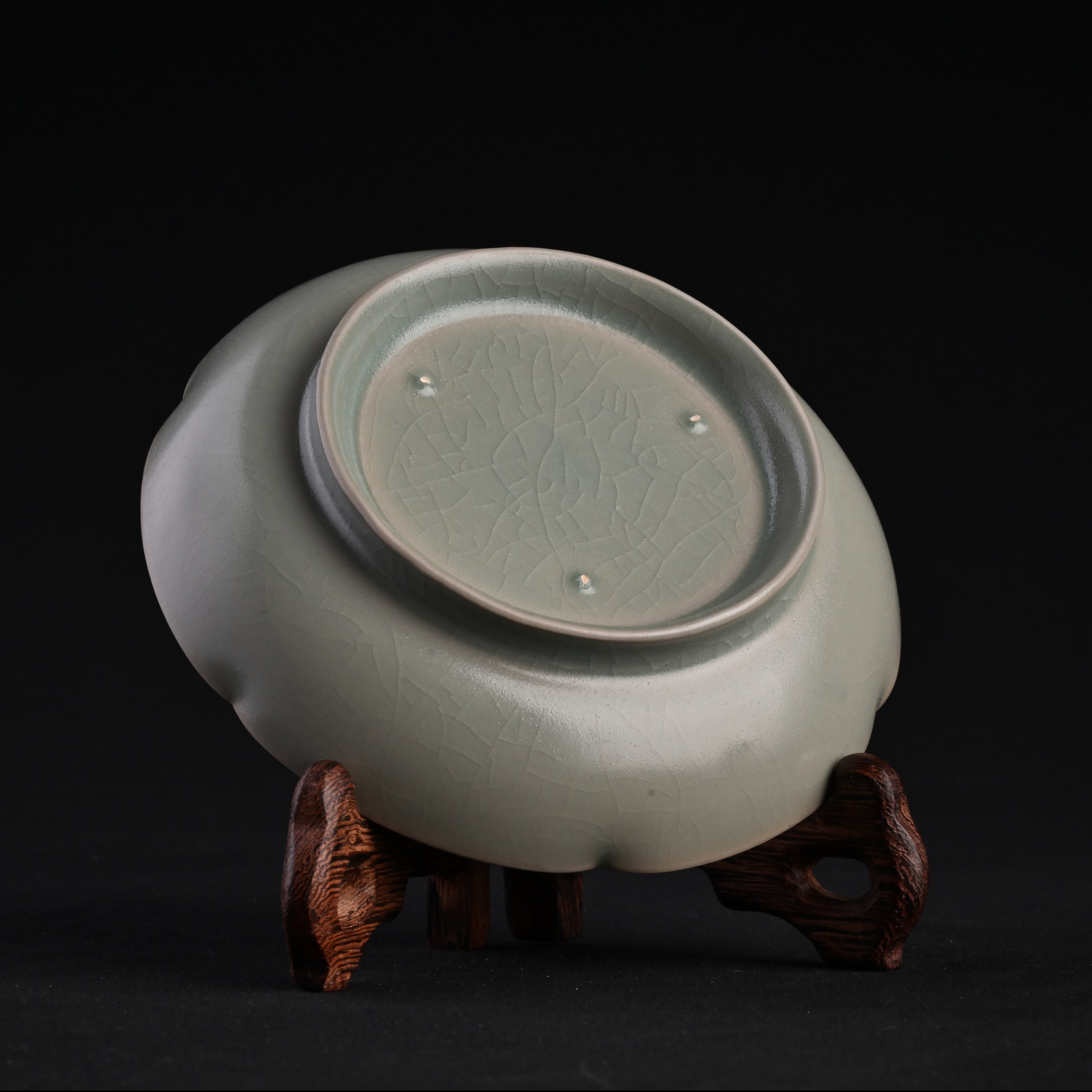 Refired Official Blue Glaze Sunflower-Rim Wash Basin