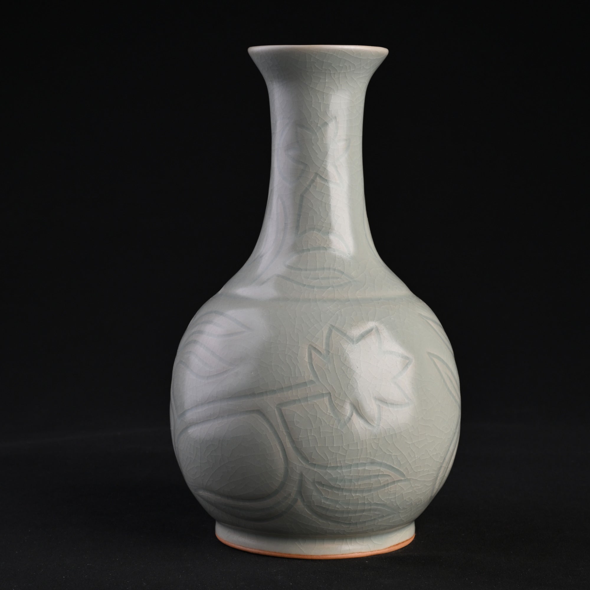 Natural Mineral Powder Blue Glaze Carved Goose-Neck Vase