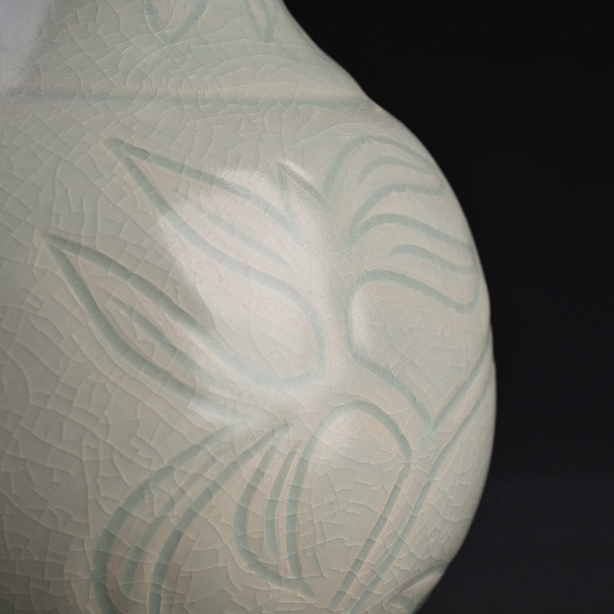 Natural Mineral Powder Blue Glaze Carved Goose-Neck Vase