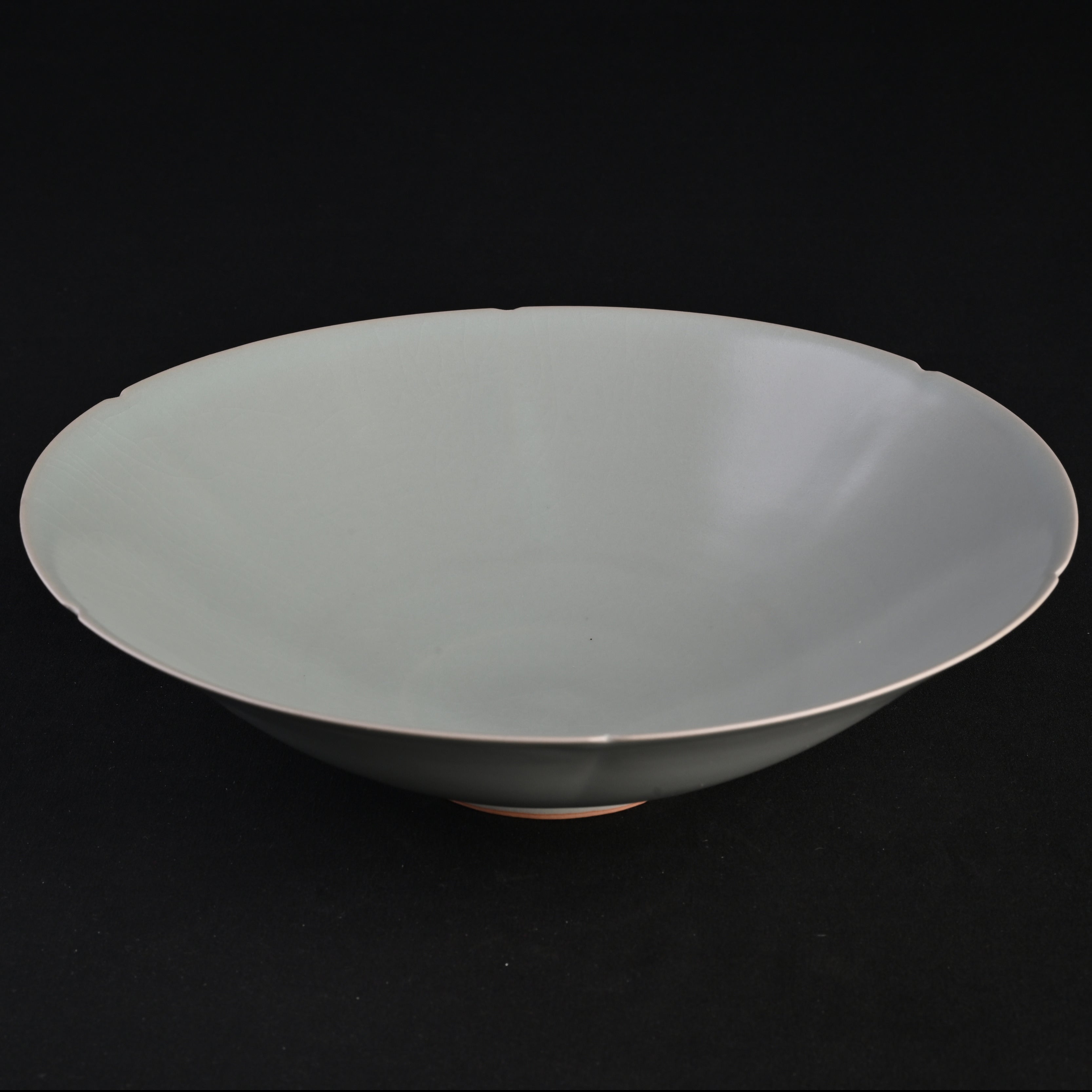 Re-fired Powder Blue Glaze Large Aoi-Mouth Bowl
